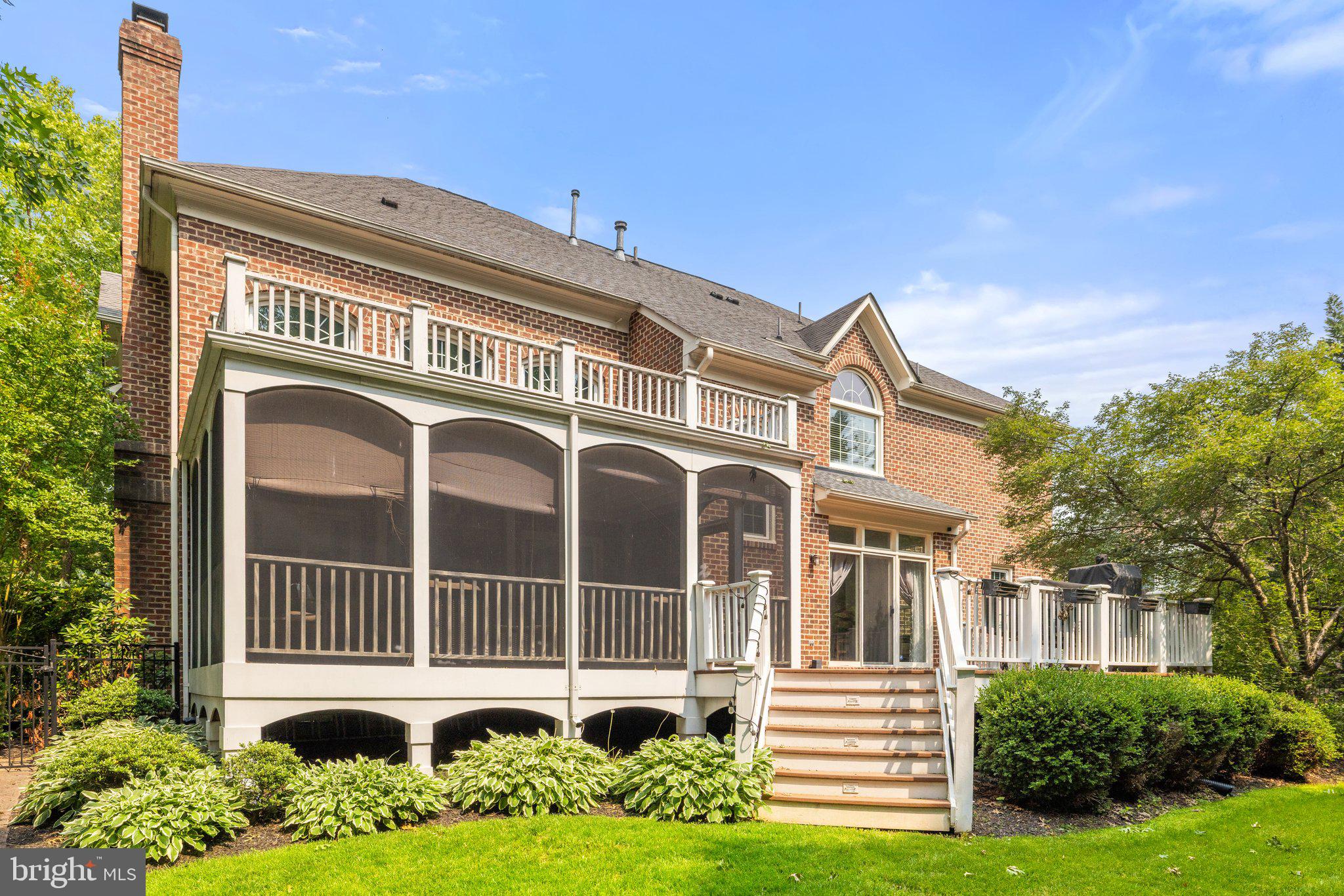 RIVER CREEK - Residential