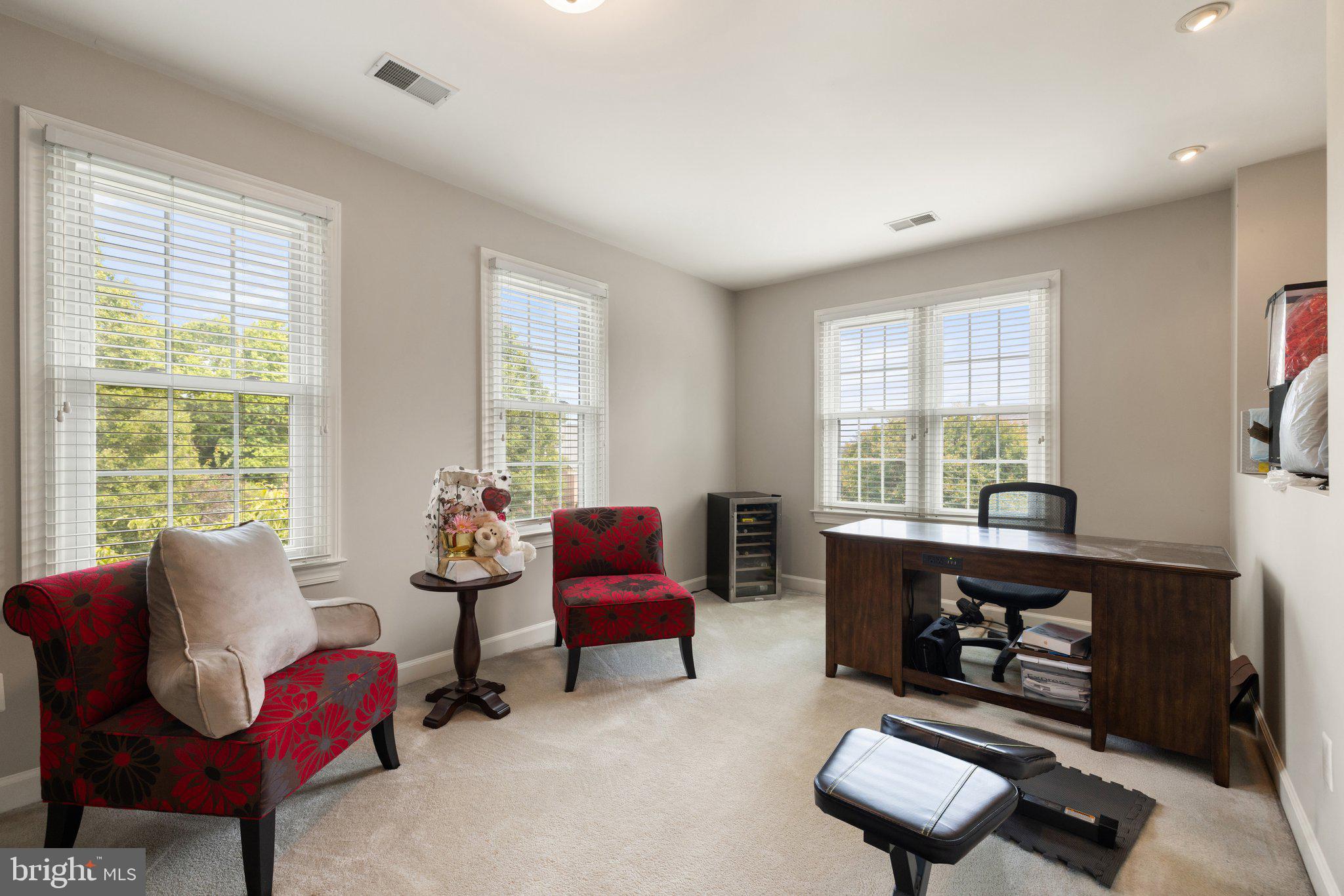 RIVER CREEK - Residential