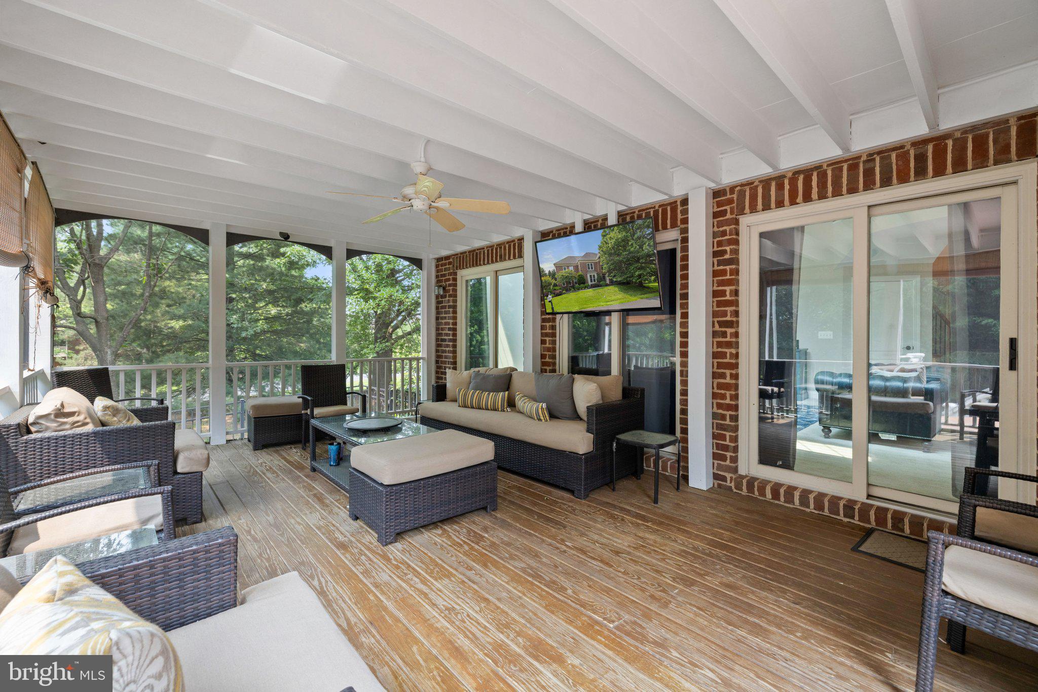 RIVER CREEK - Residential