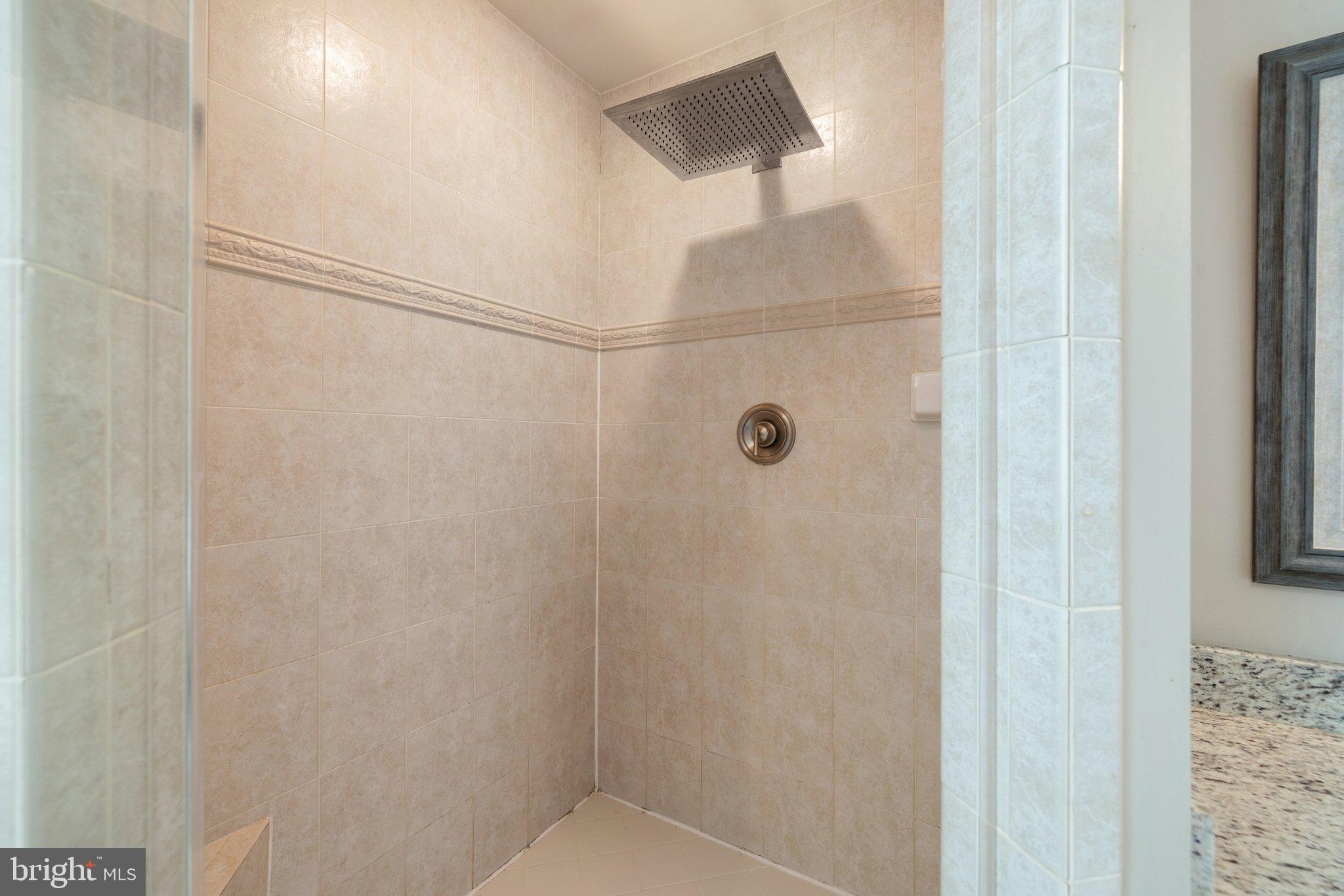 RIVER CREEK - Residential