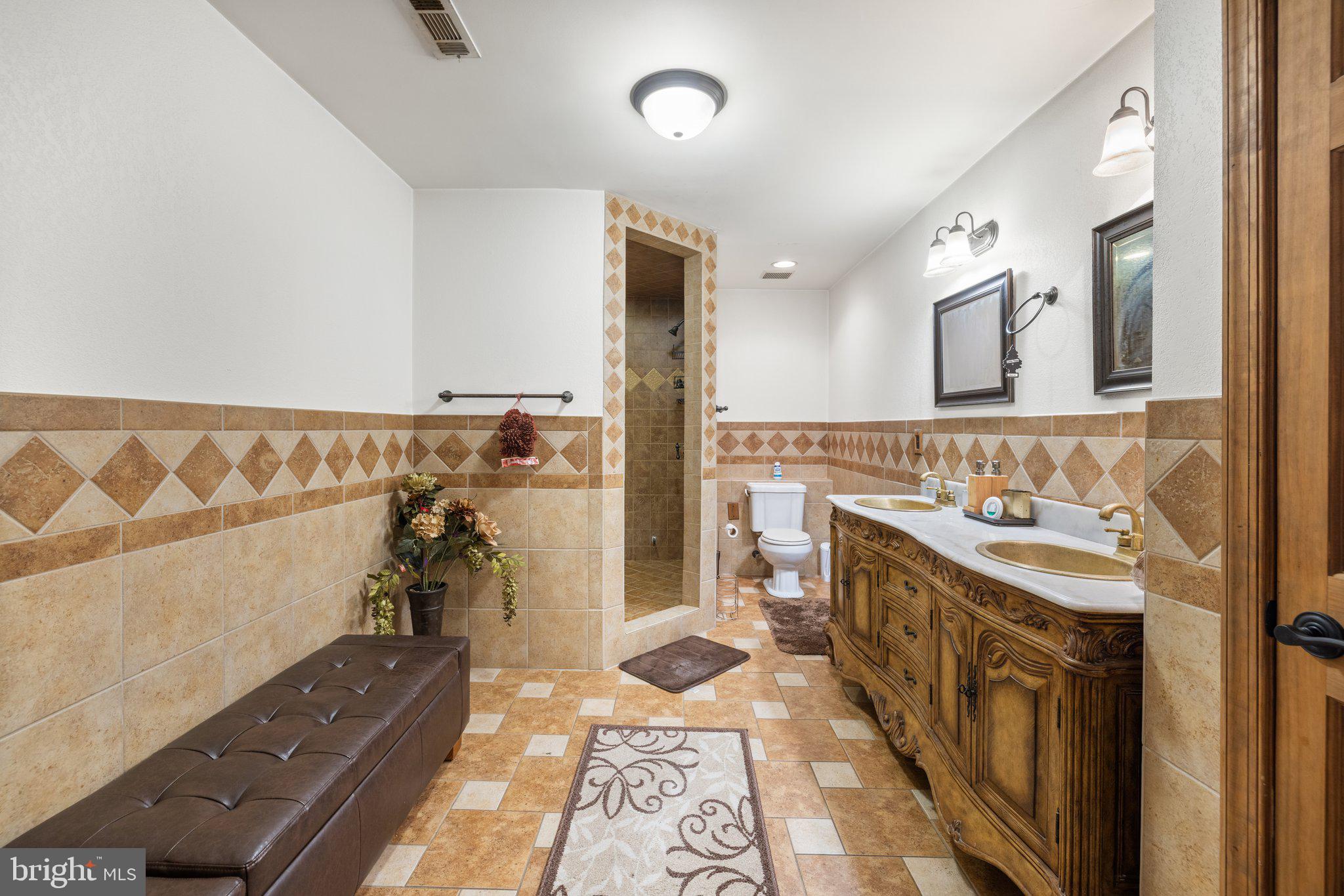 RIVER CREEK - Residential