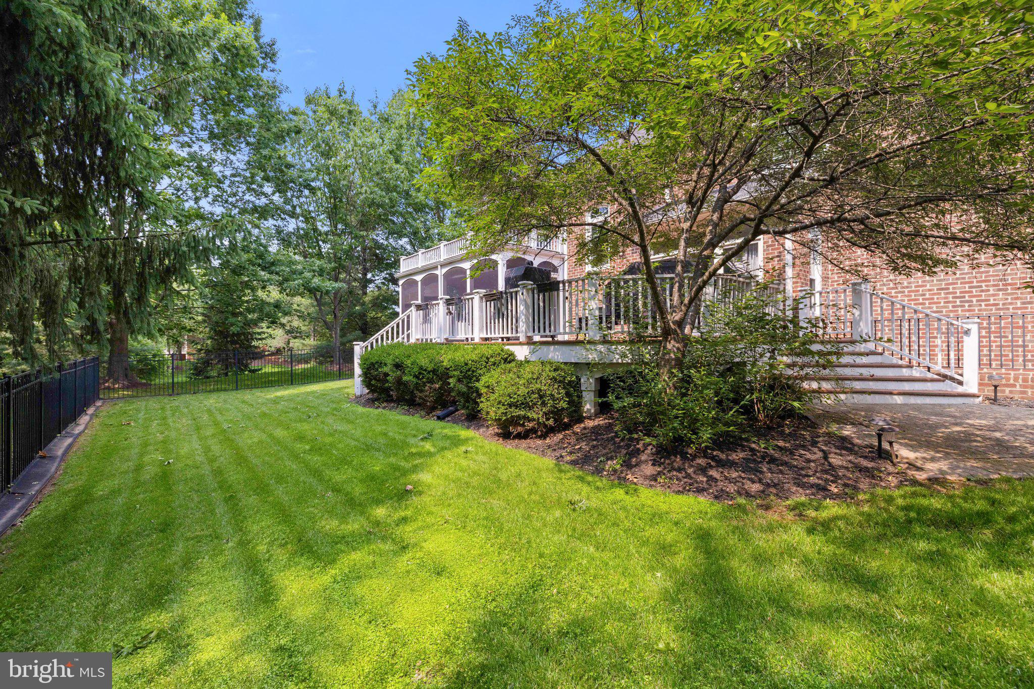 RIVER CREEK - Residential