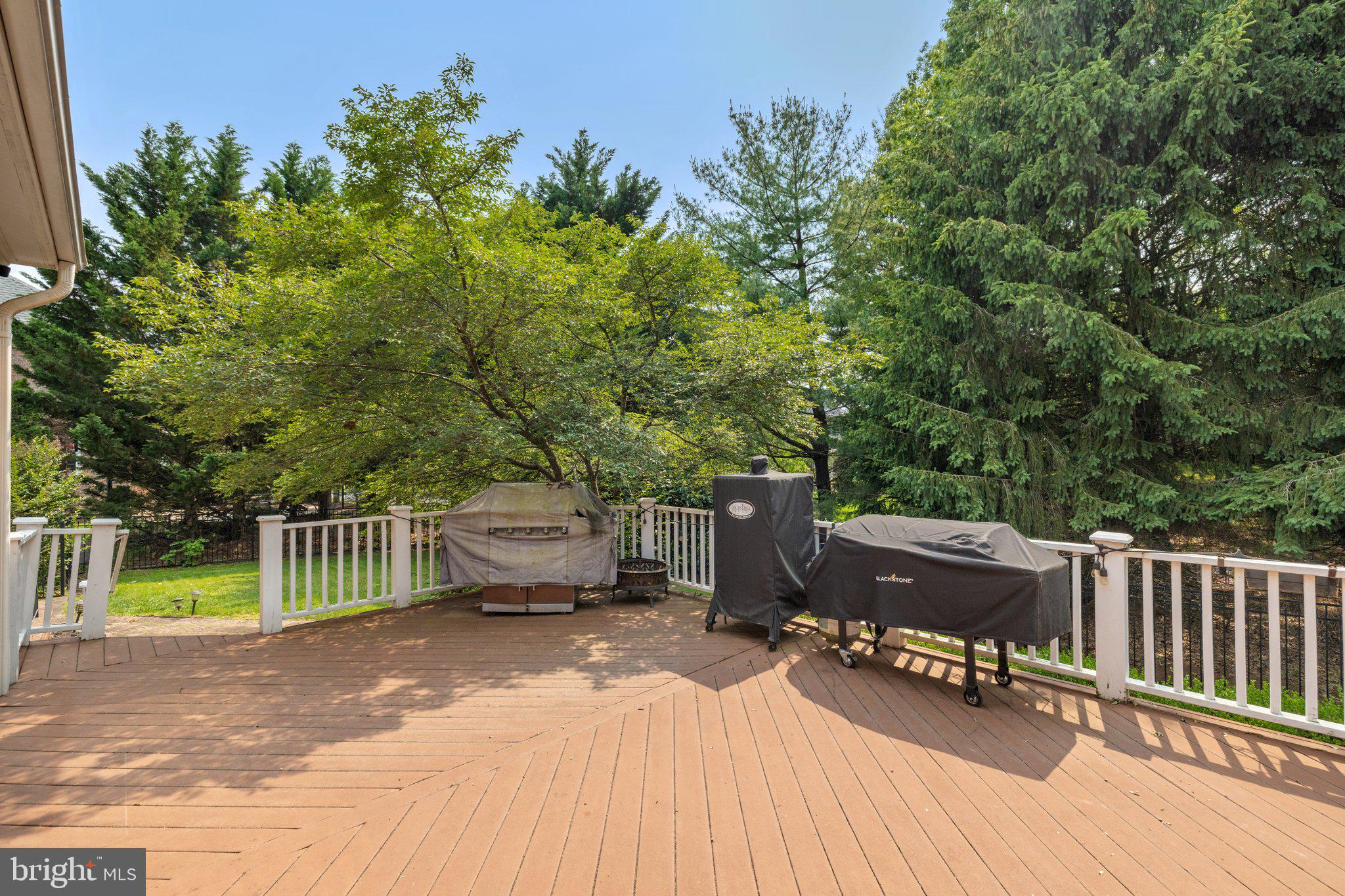 RIVER CREEK - Residential