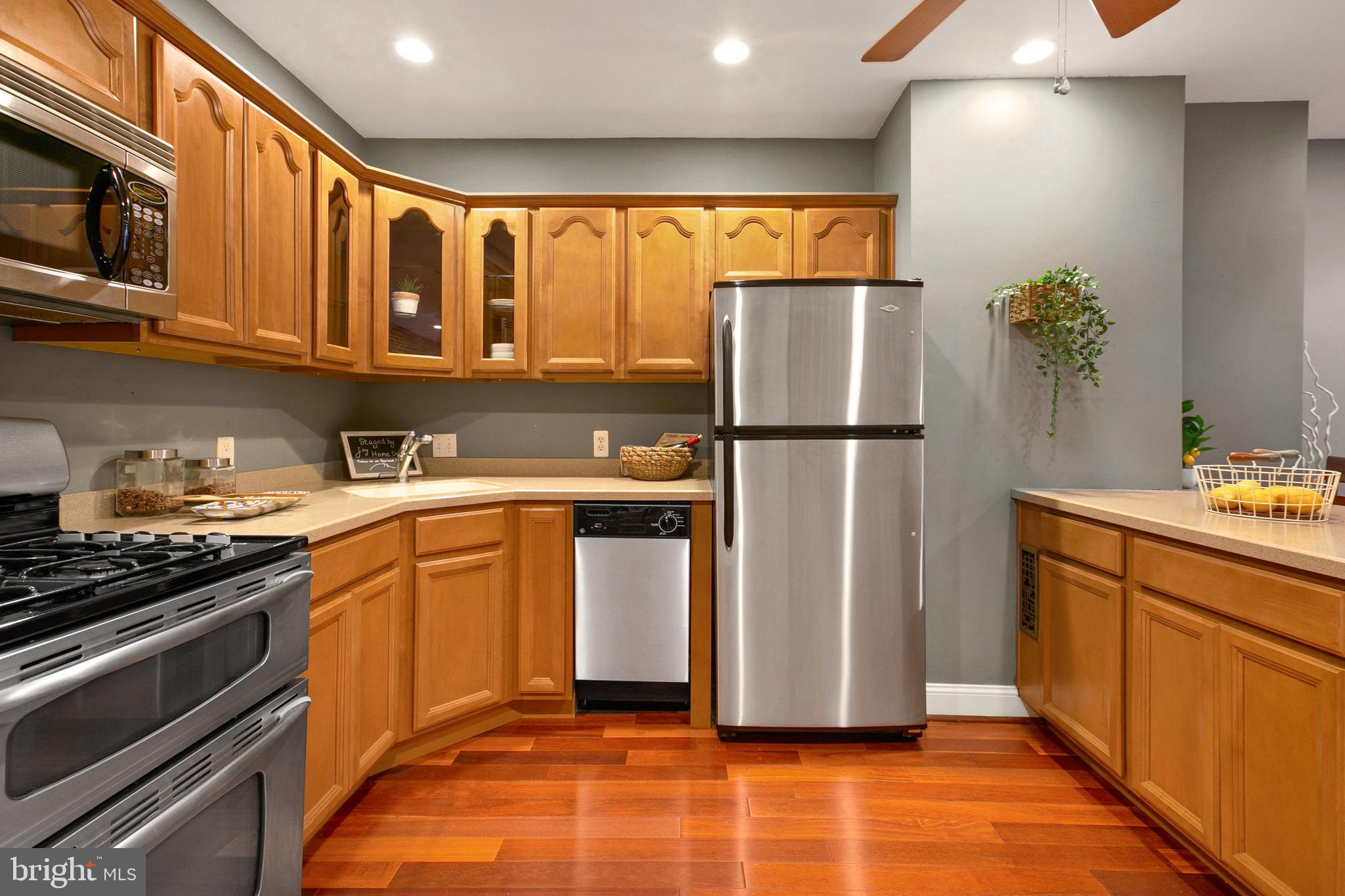 RIVERSIDE - Residential