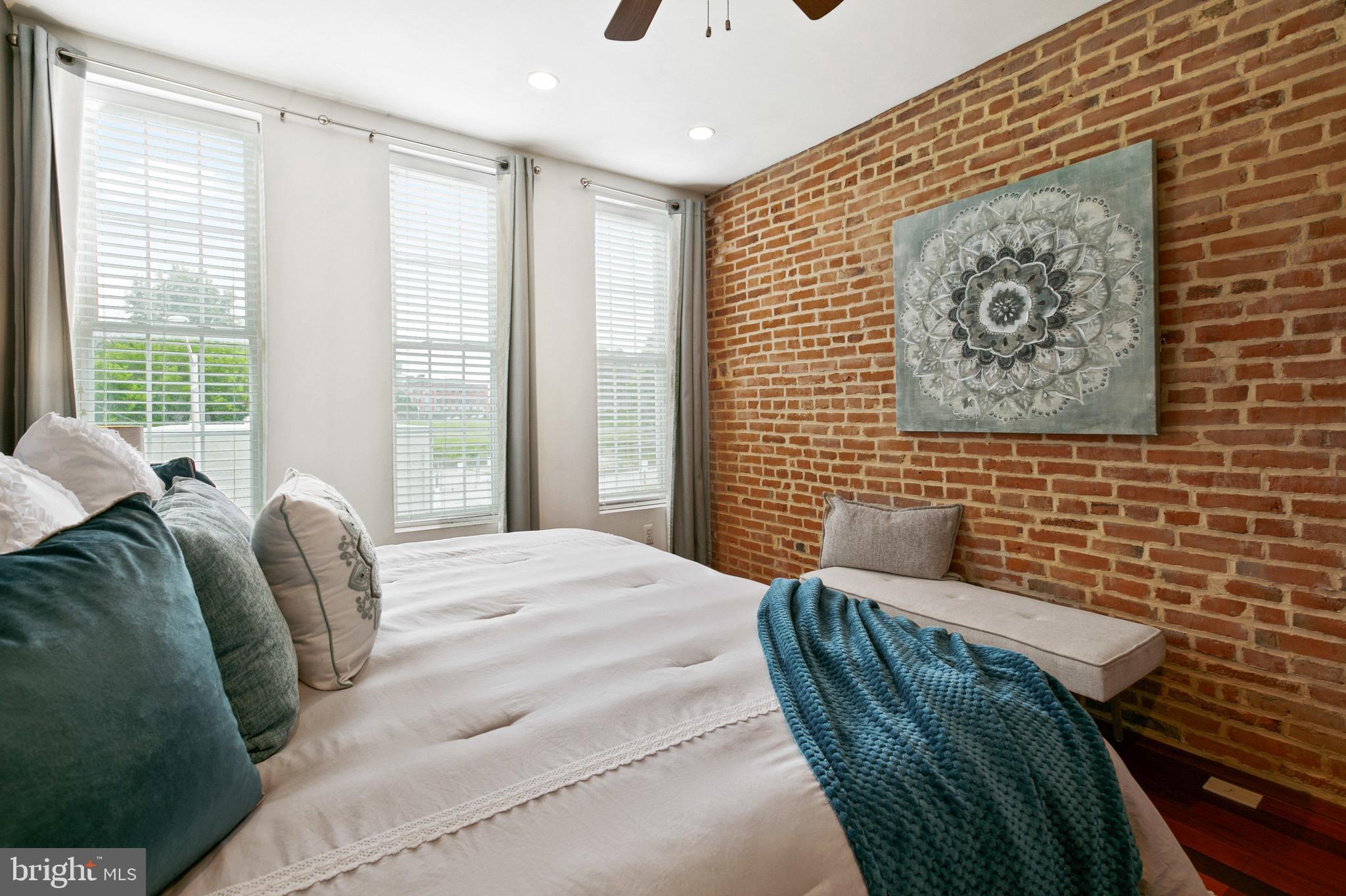 RIVERSIDE - Residential