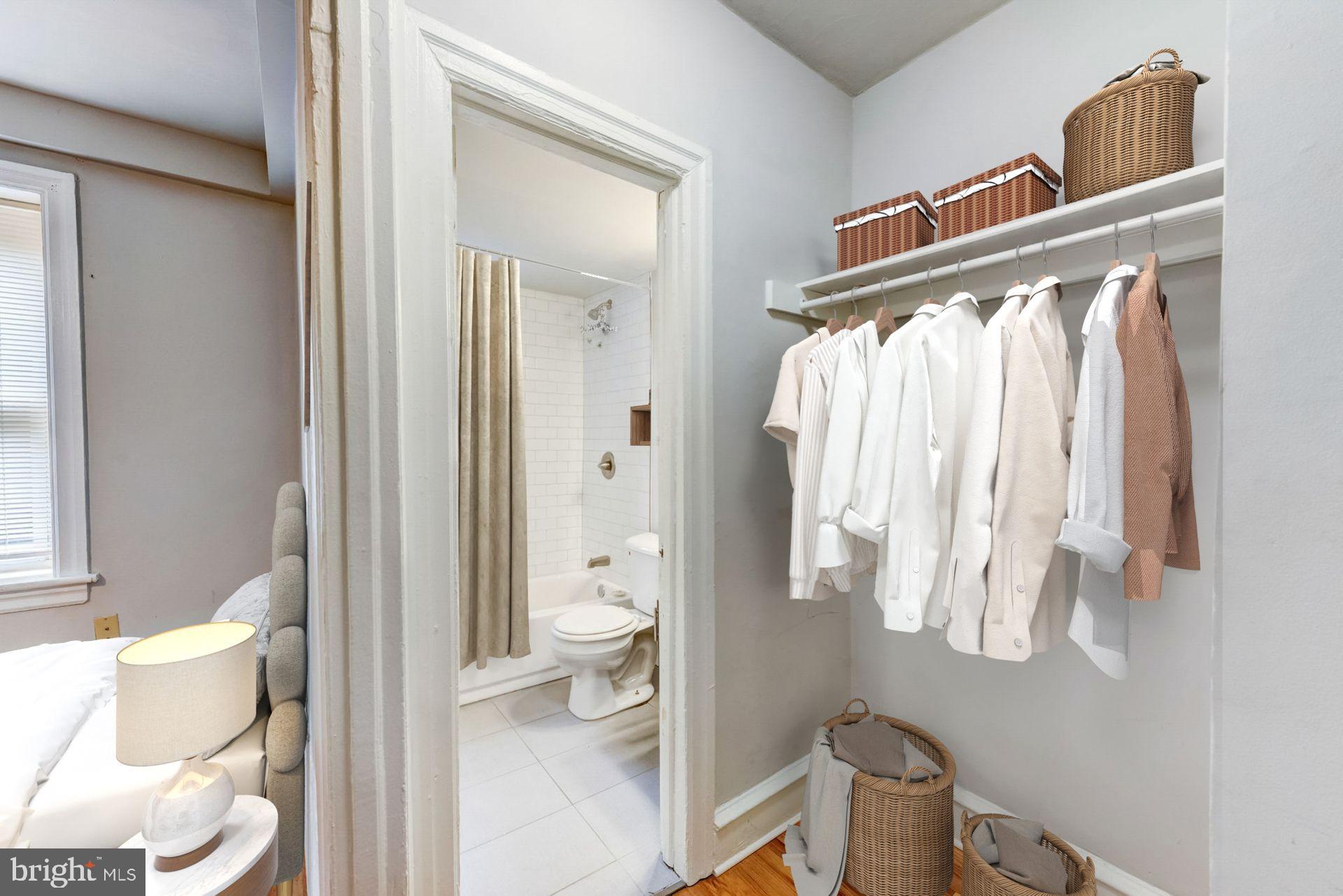 UNIVERSITY CITY - Residential Lease