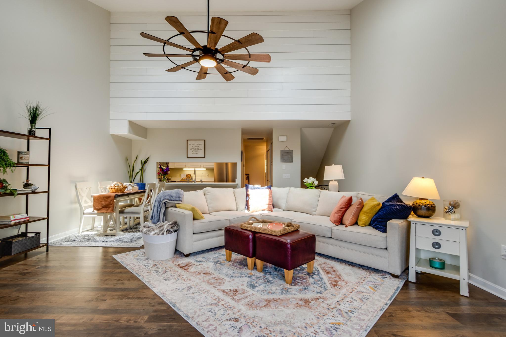 FAIRWAY VILLAS - Residential