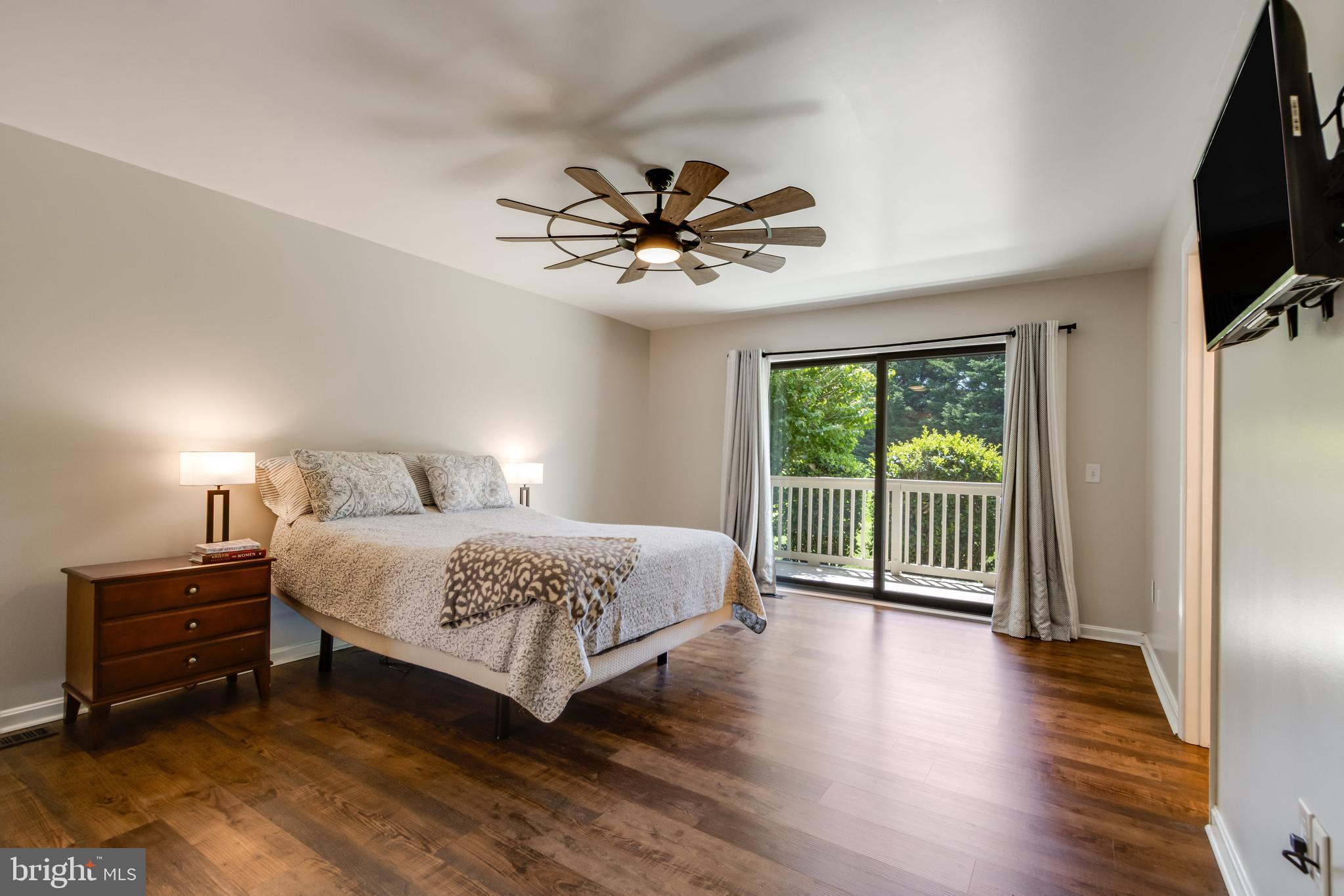 FAIRWAY VILLAS - Residential