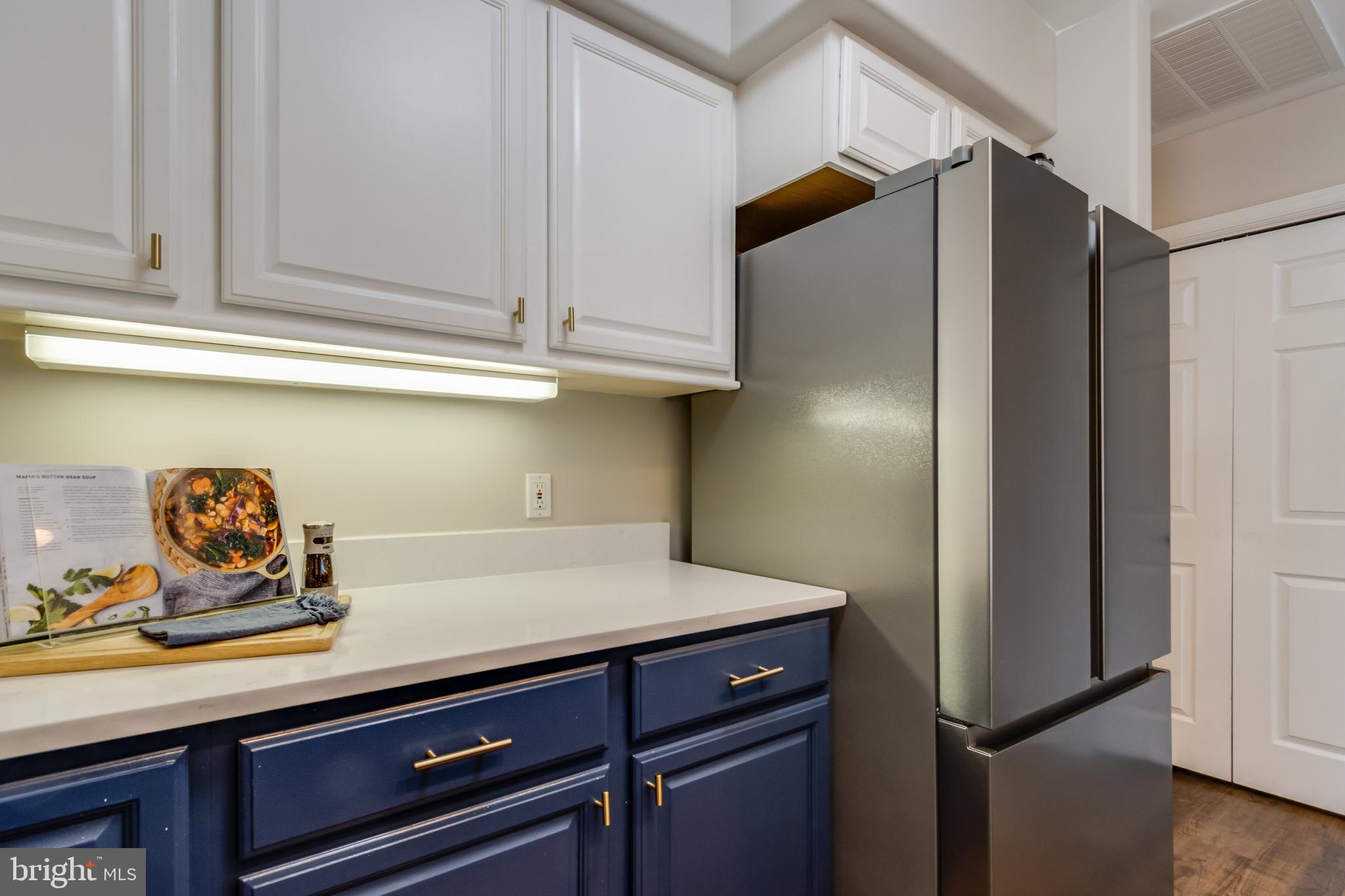 FAIRWAY VILLAS - Residential