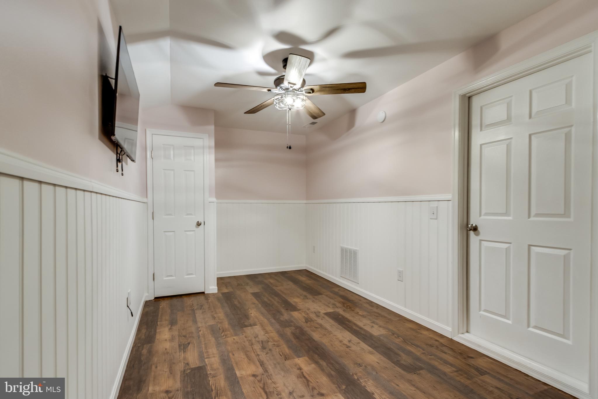 FAIRWAY VILLAS - Residential