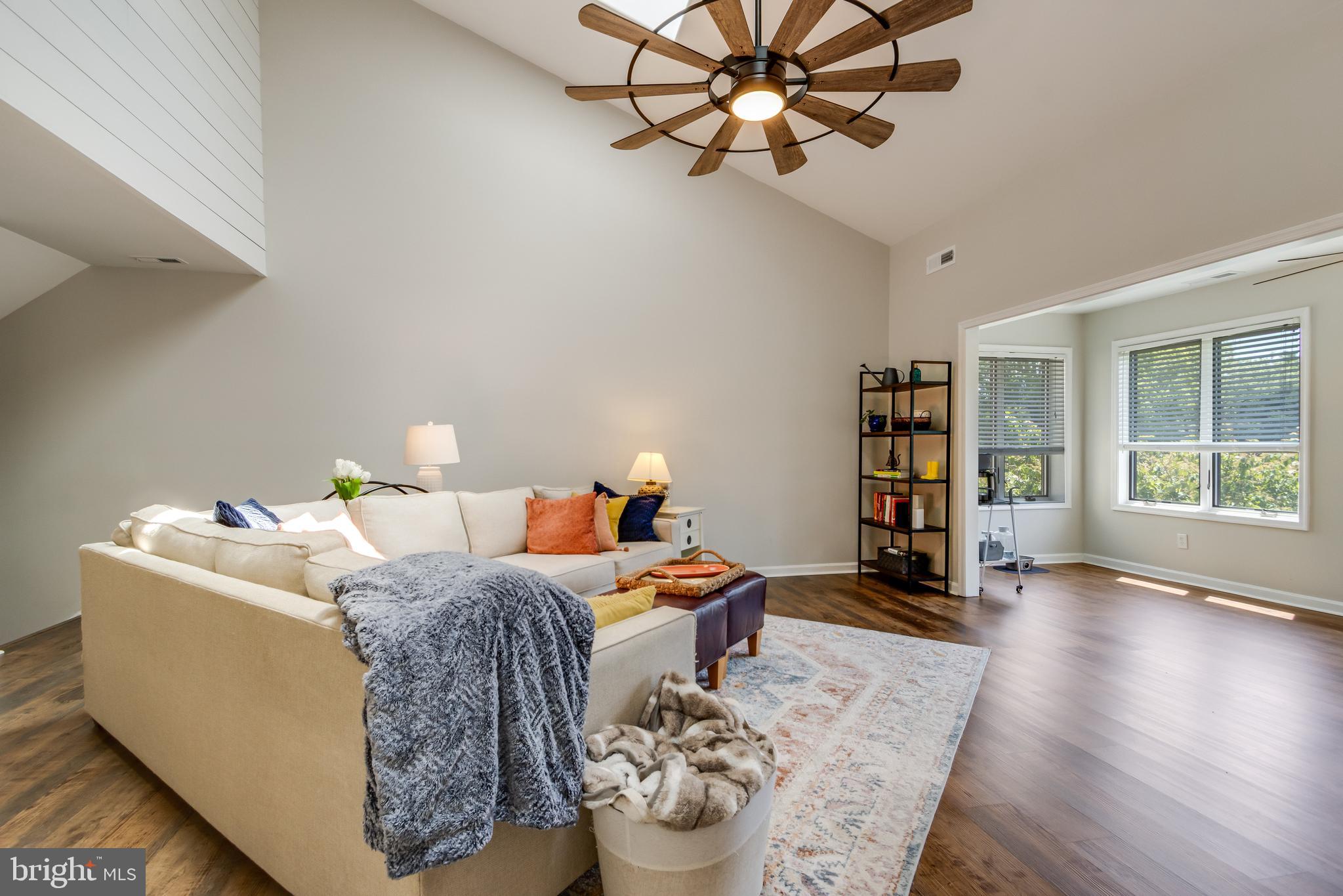 FAIRWAY VILLAS - Residential