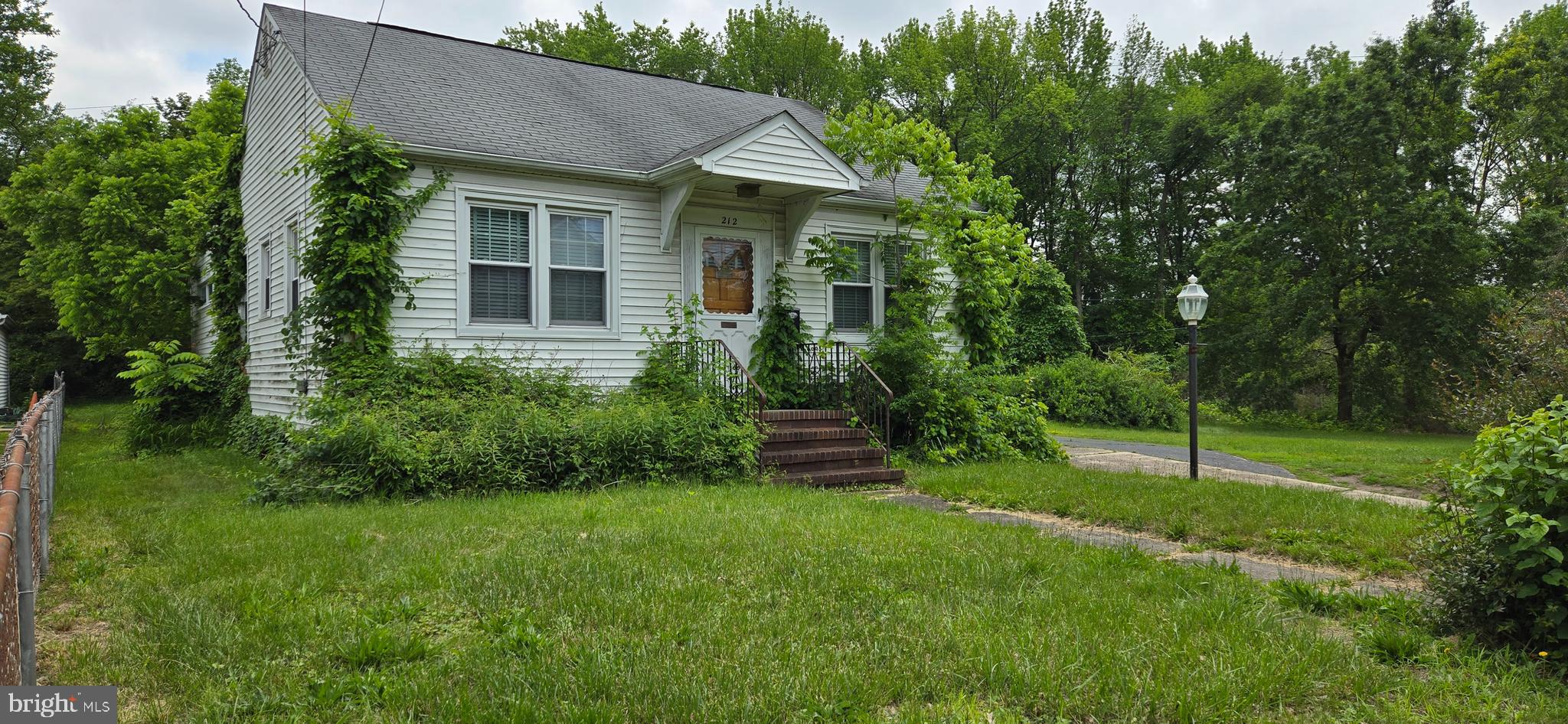 212 NEW ALBANY ROAD