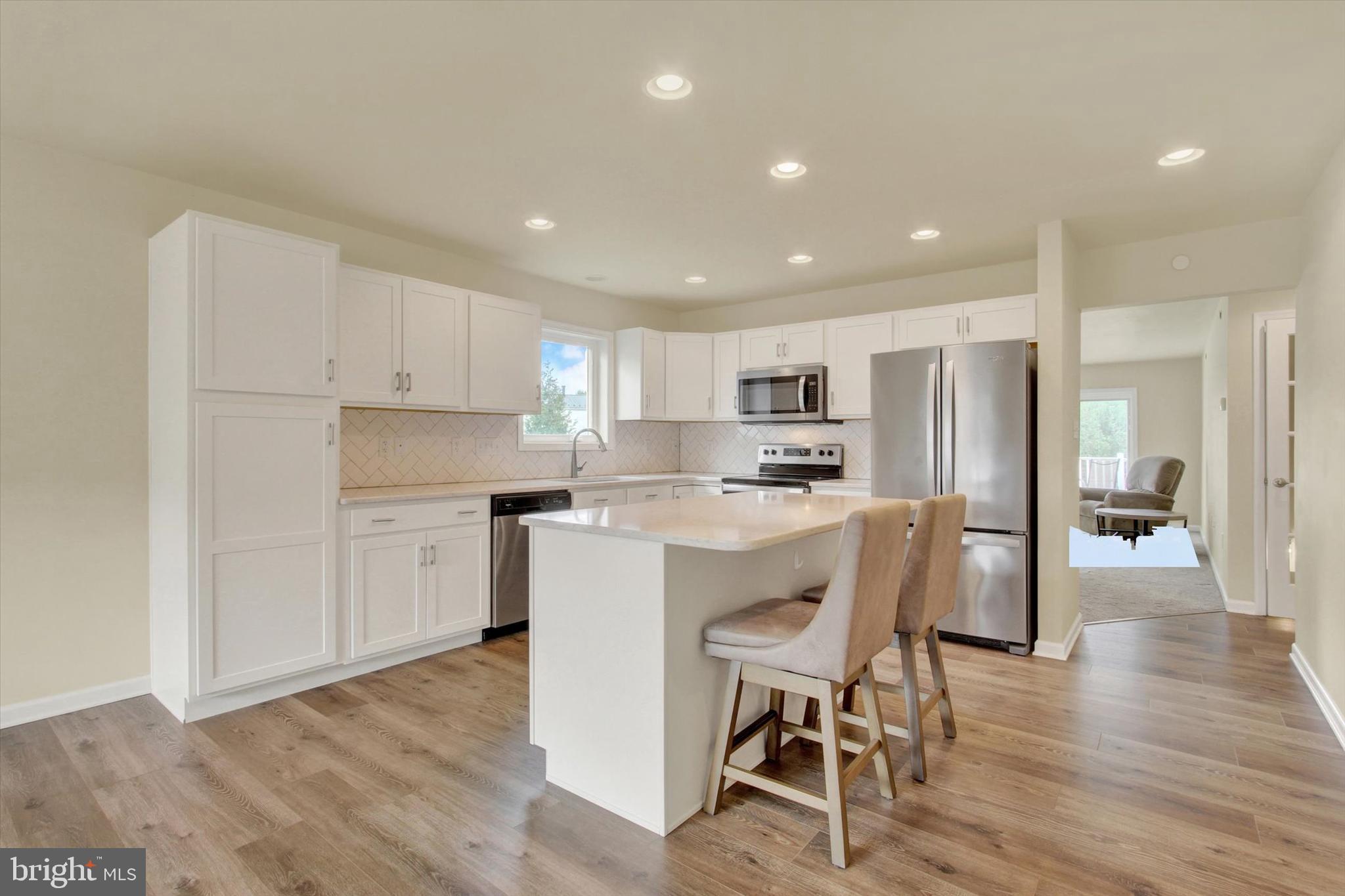 4872 ORCHID WAY