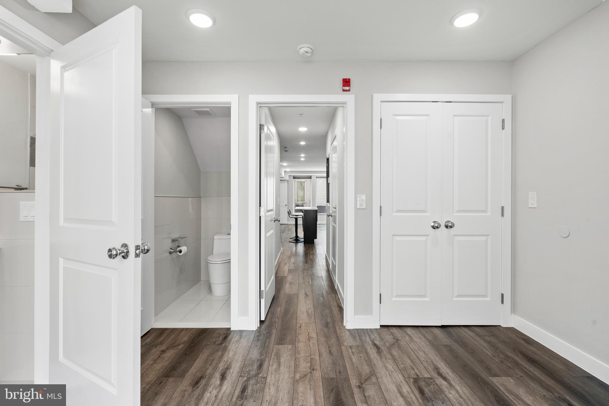 OLDE KENSINGTON - Residential Lease