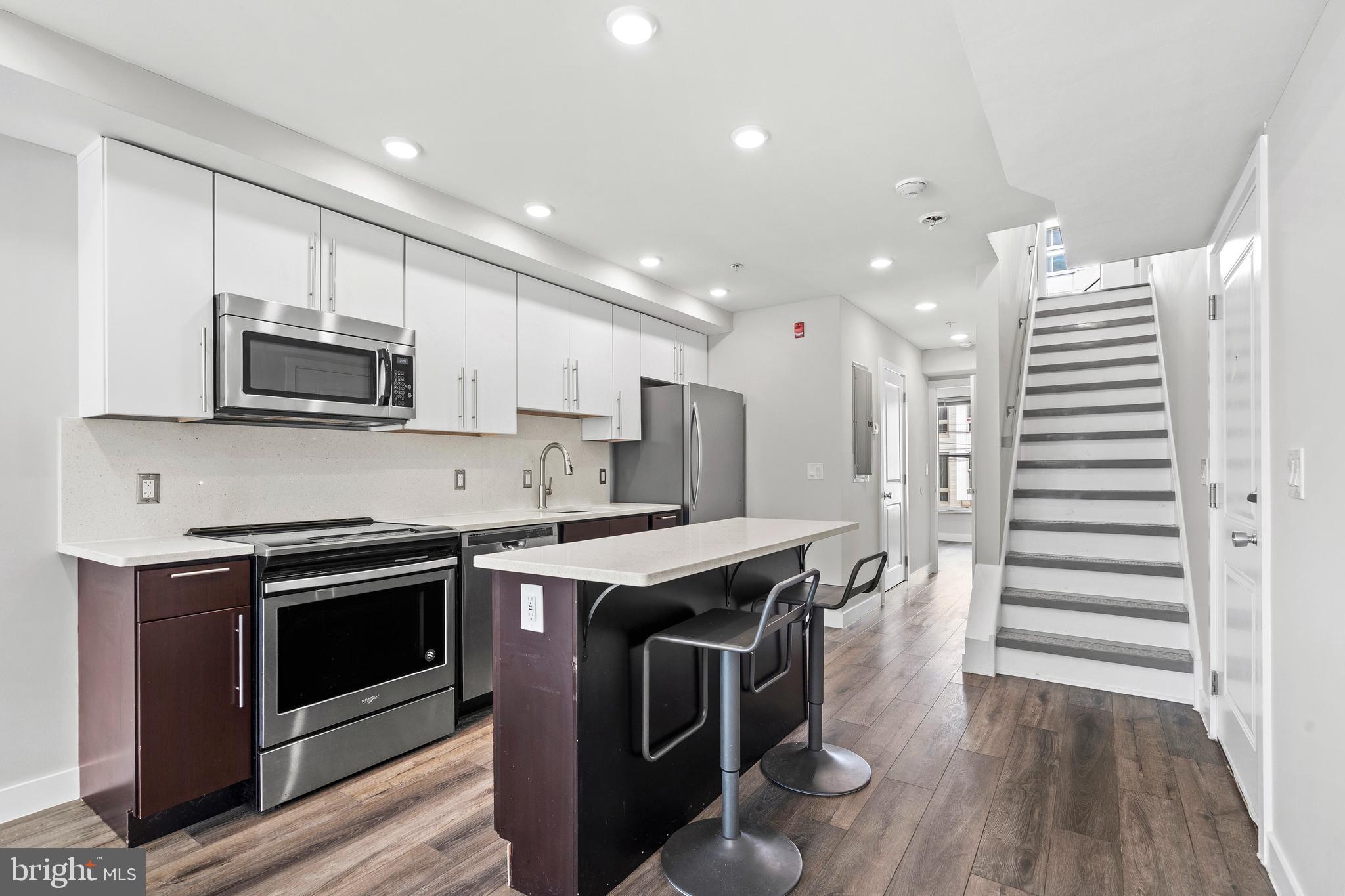 OLDE KENSINGTON - Residential Lease