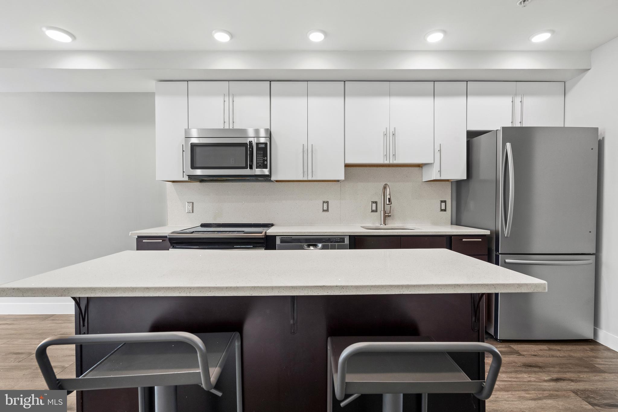 OLDE KENSINGTON - Residential Lease