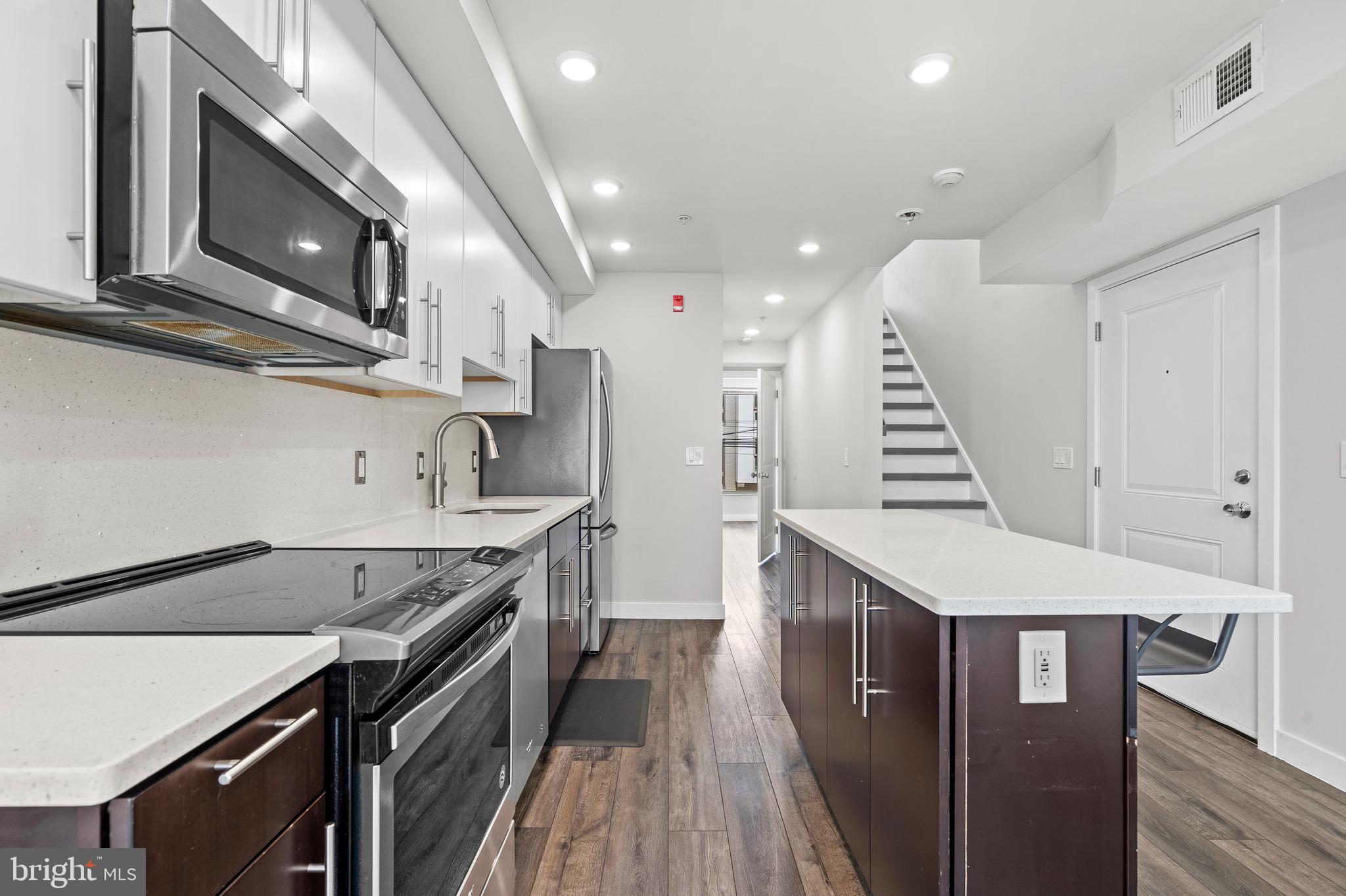 OLDE KENSINGTON - Residential Lease