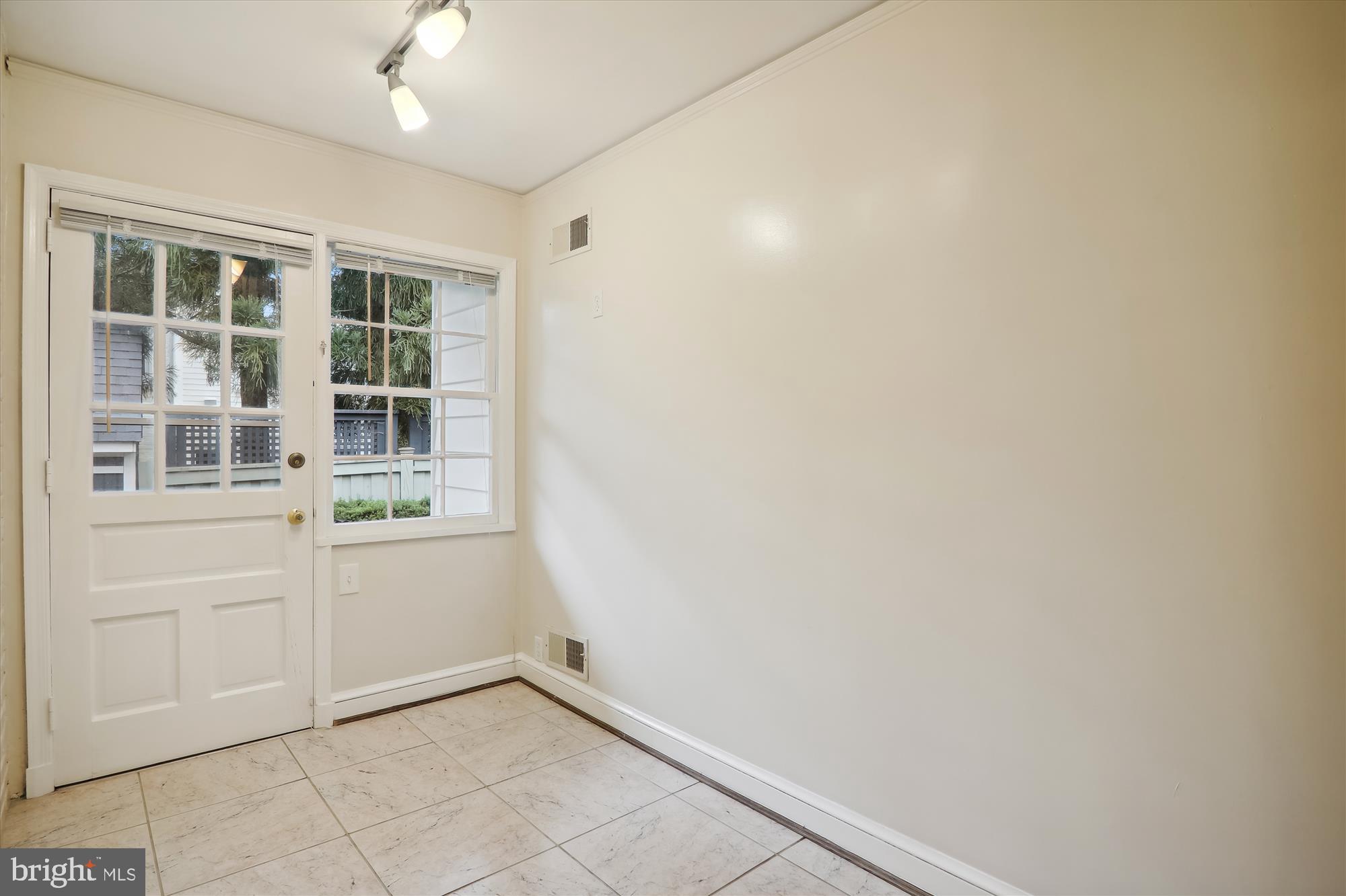 WESTMORELAND HILLS - Residential