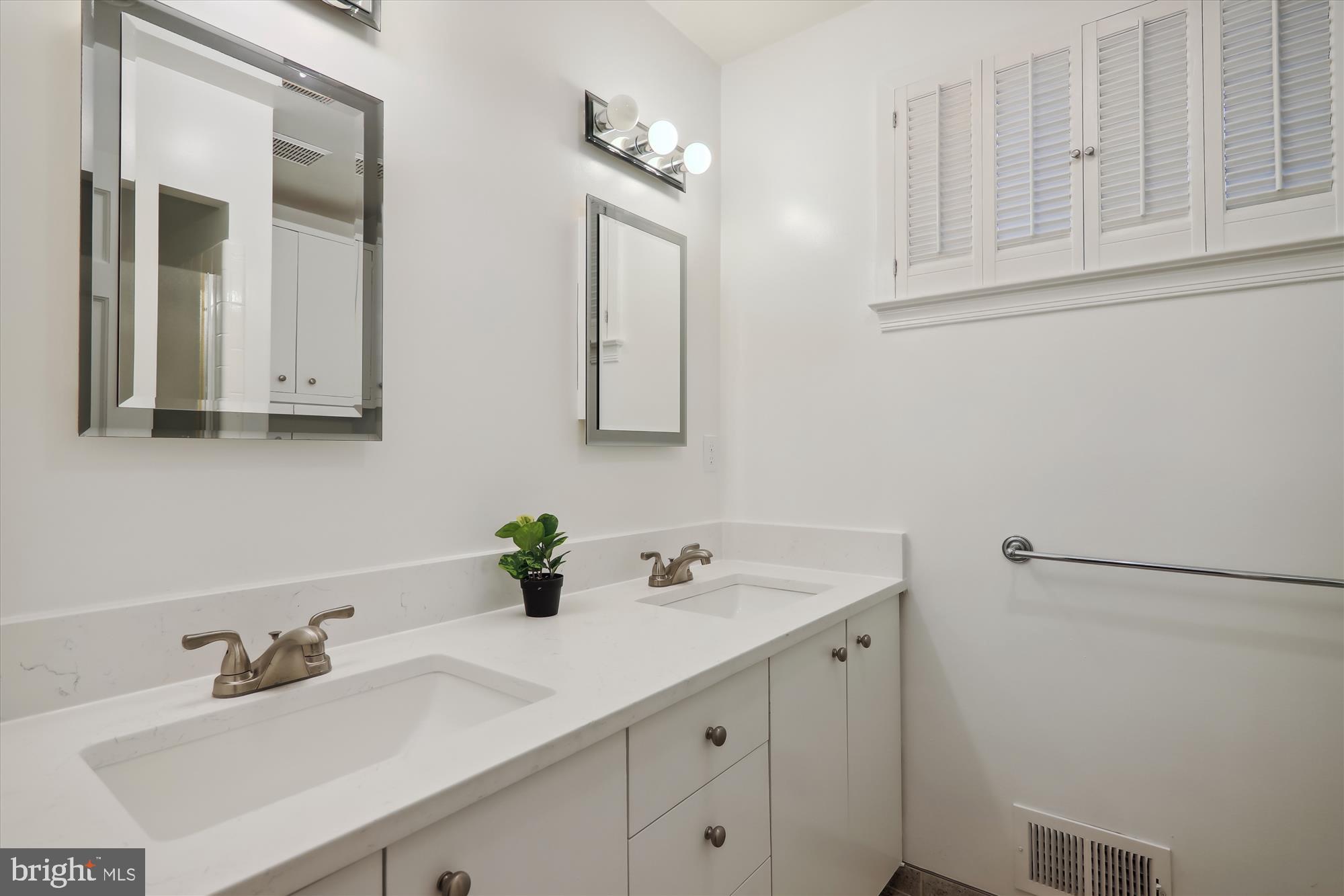 WESTMORELAND HILLS - Residential