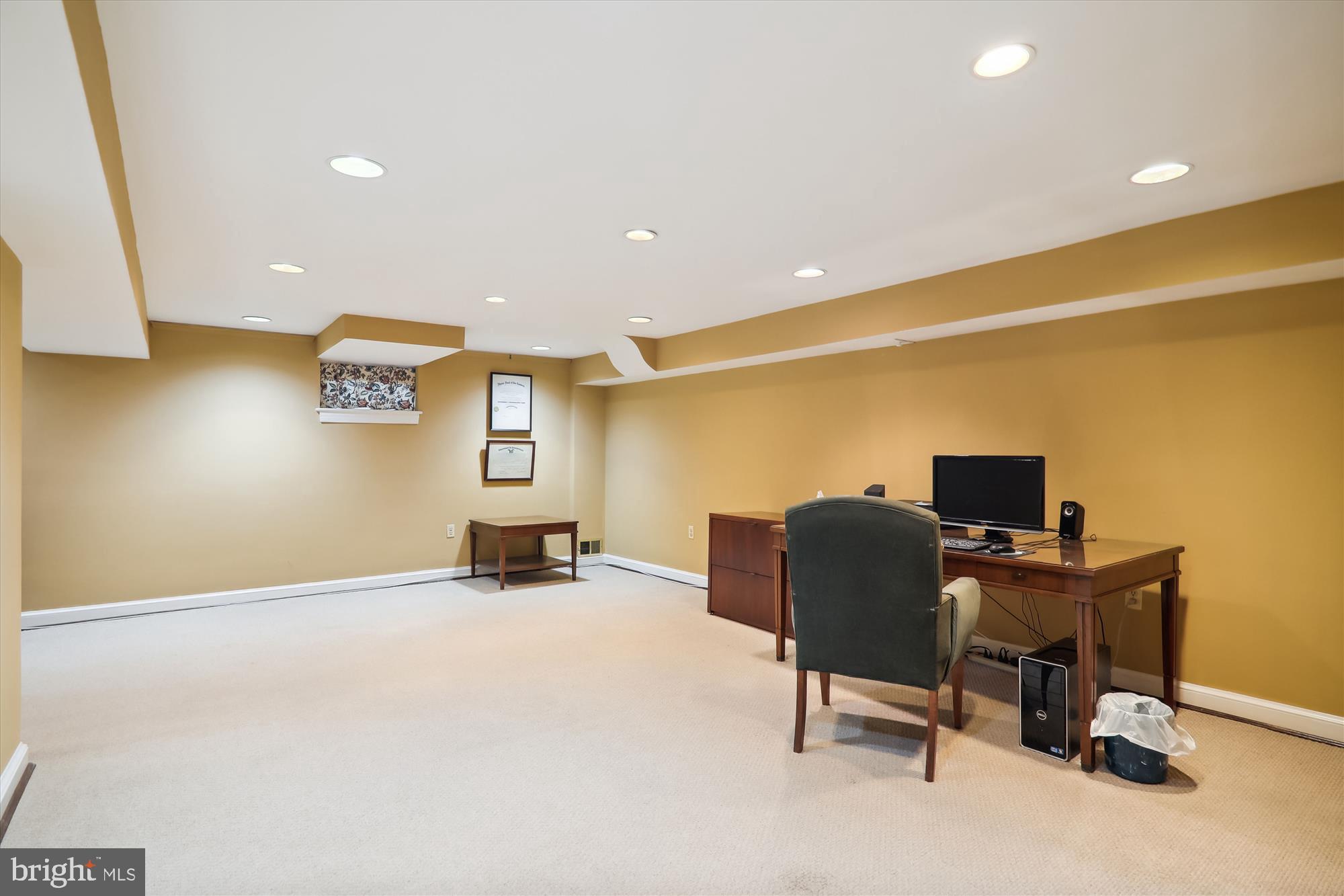 WESTMORELAND HILLS - Residential