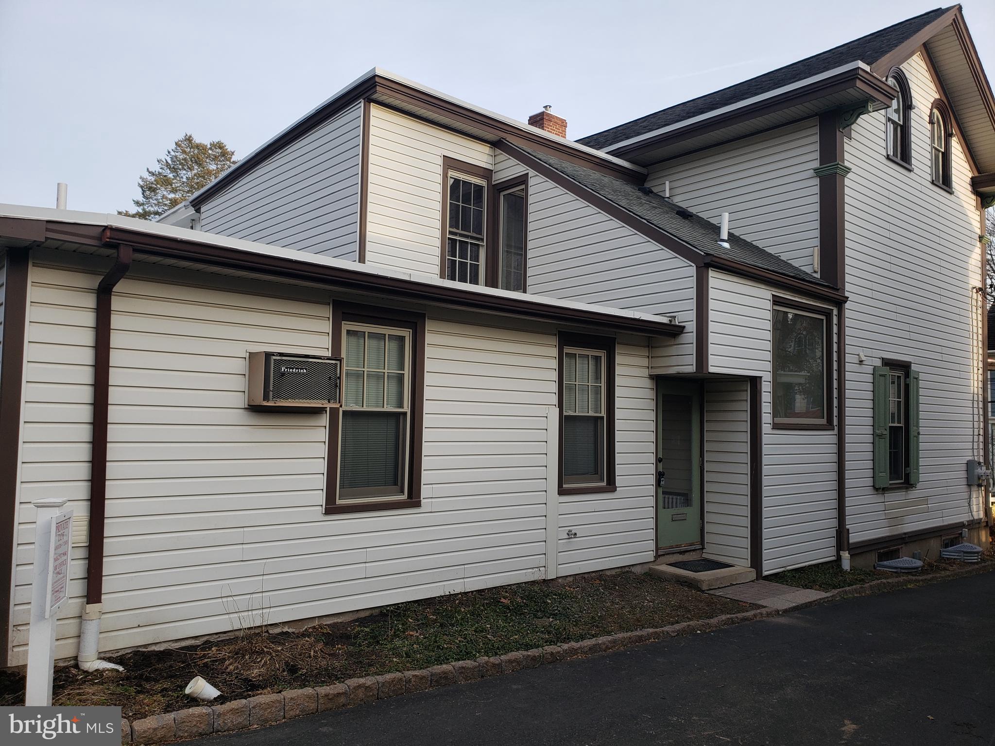 DOYLESTOWN BORO - Residential Lease