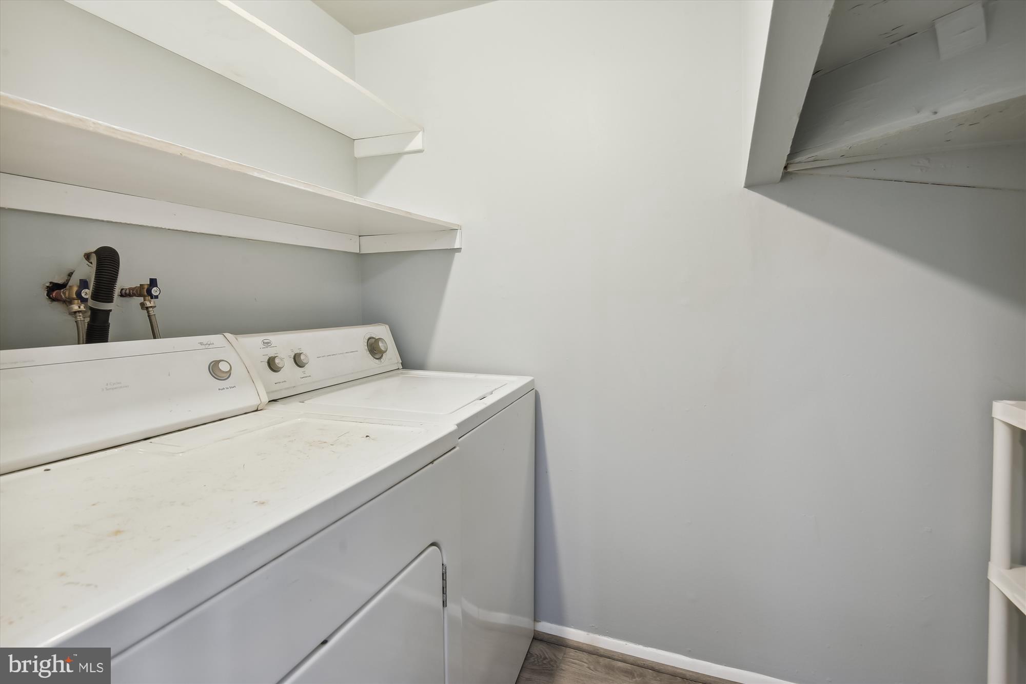 HUNTINGTON CLUB - Residential Lease