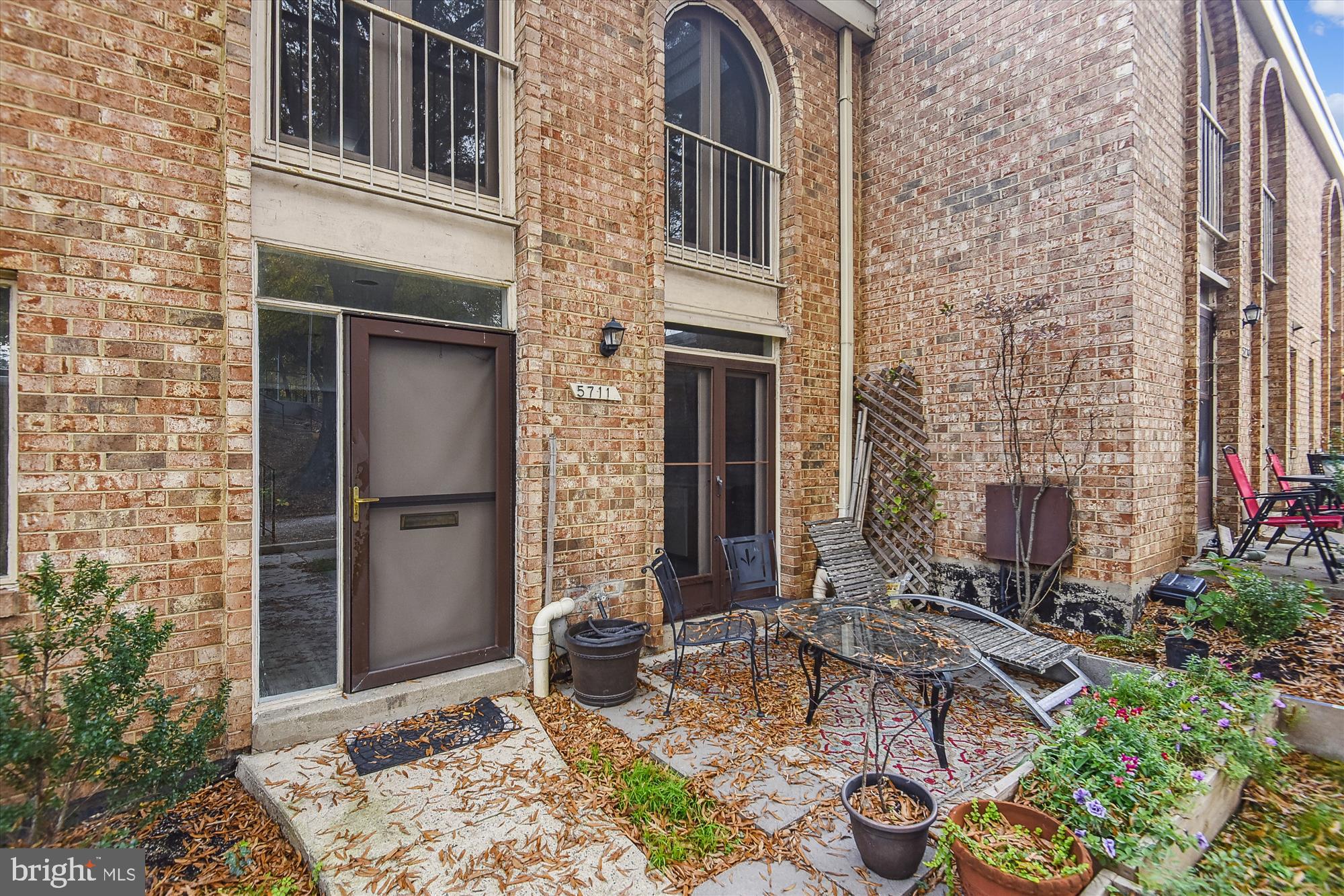 HUNTINGTON CLUB - Residential Lease