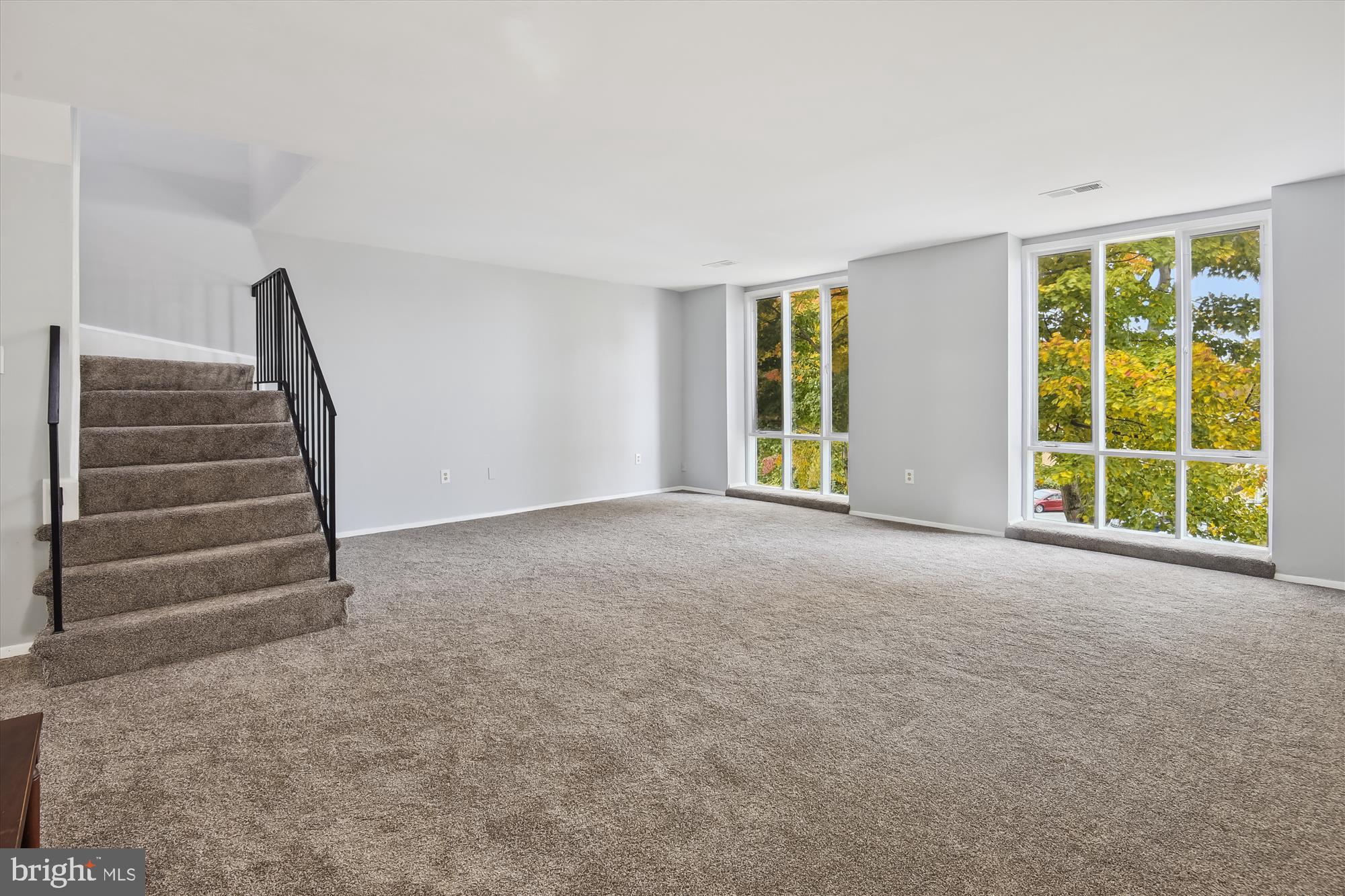 HUNTINGTON CLUB - Residential Lease