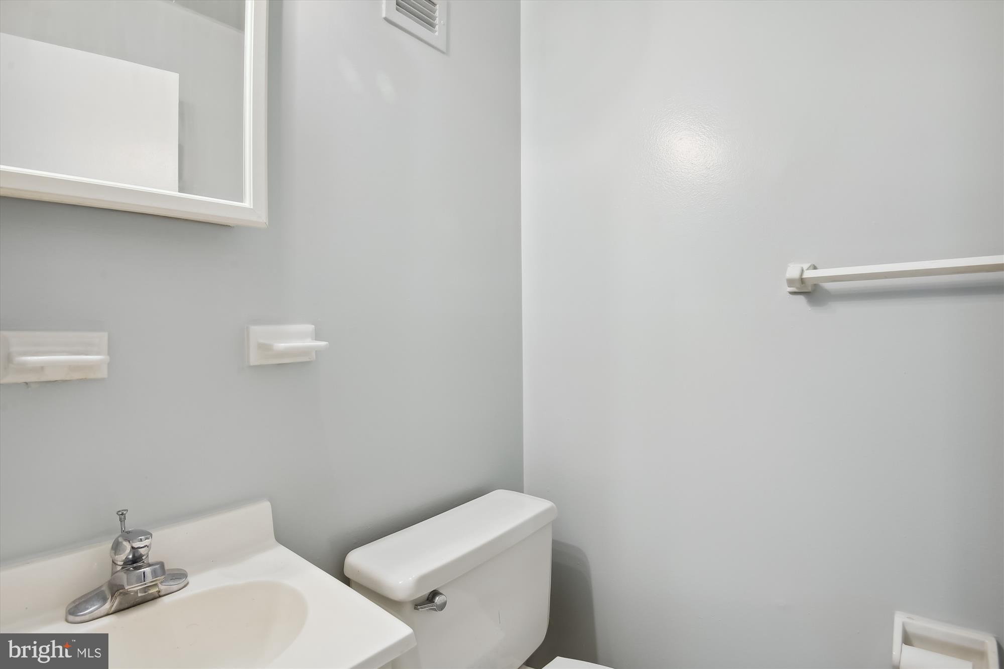 HUNTINGTON CLUB - Residential Lease