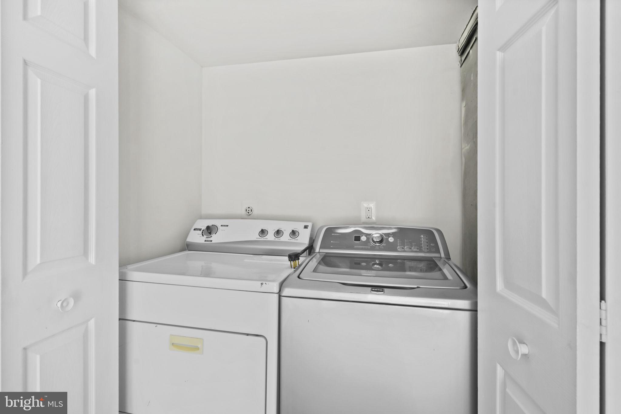 SELBY ON THE BAY - Residential