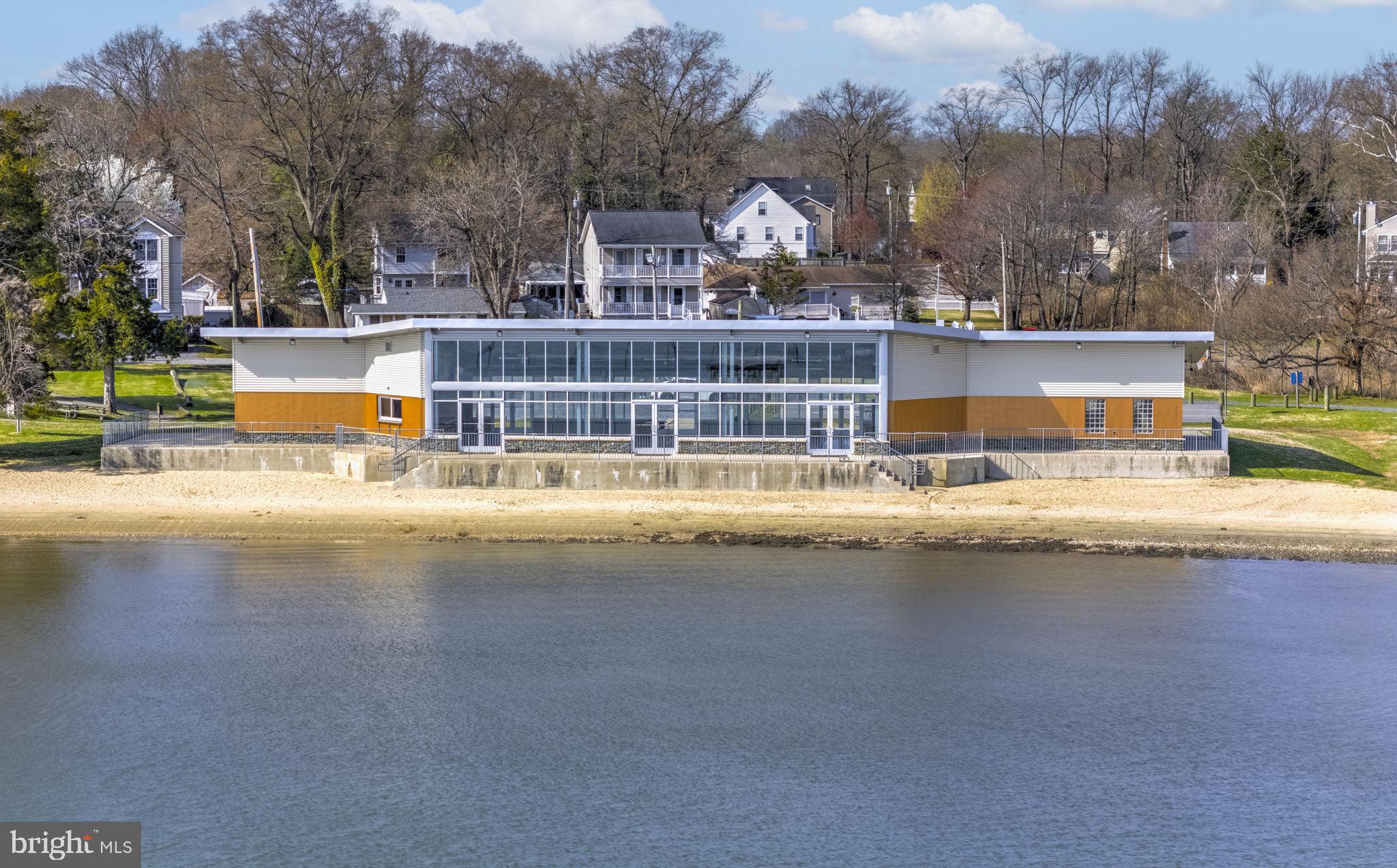 SELBY ON THE BAY - Residential