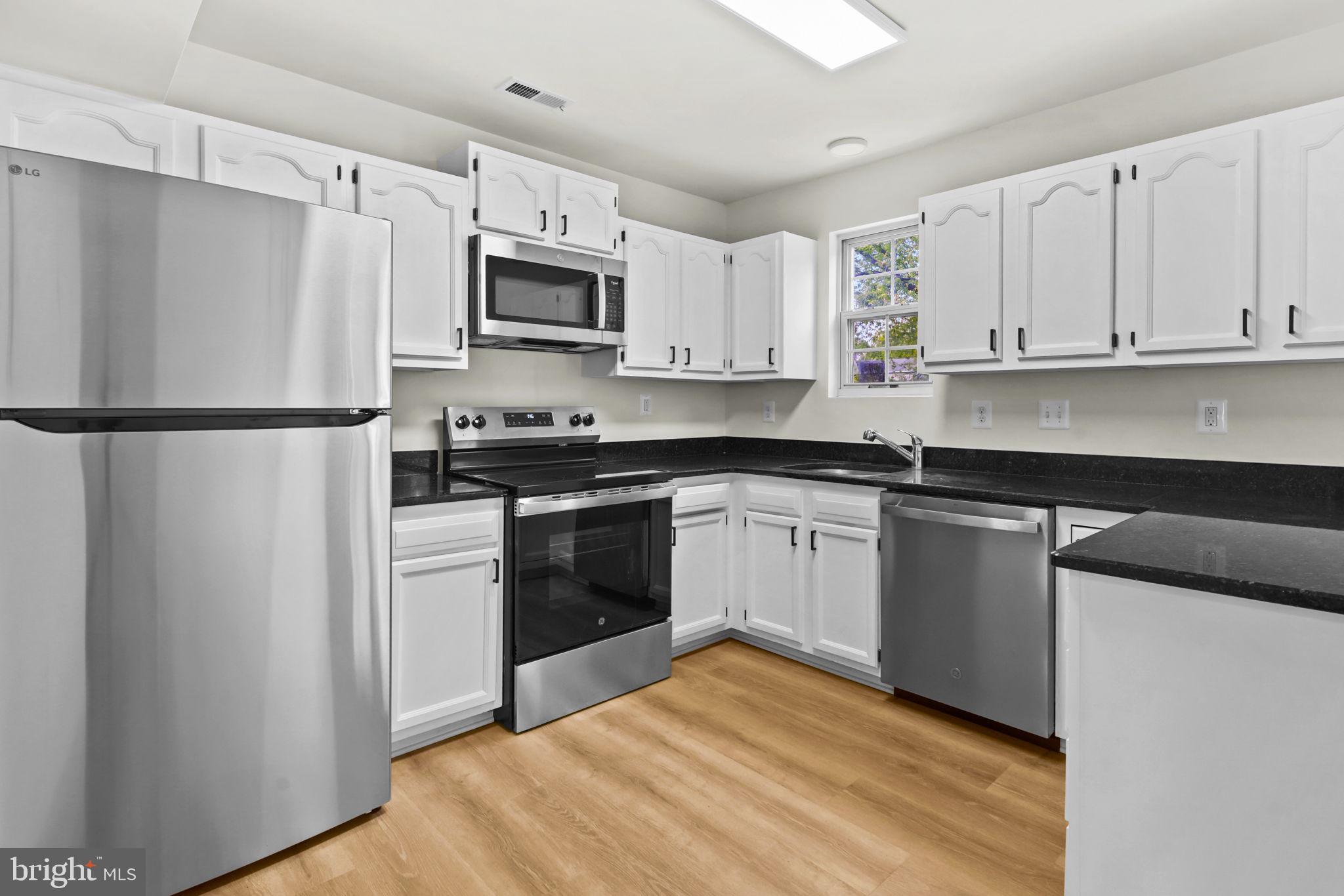 SELBY ON THE BAY - Residential