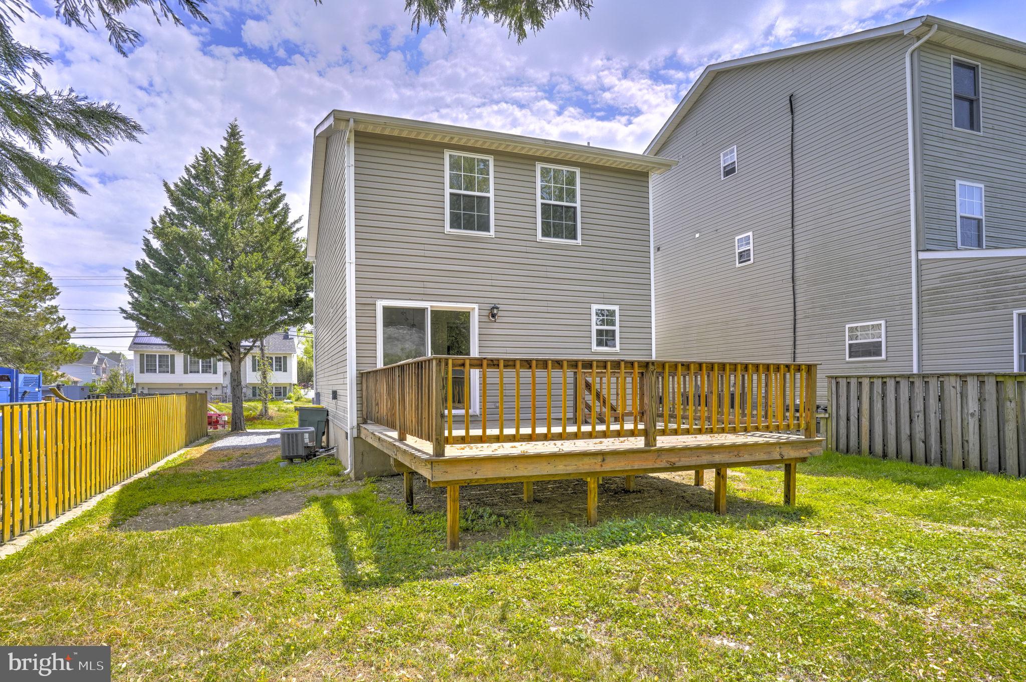 SELBY ON THE BAY - Residential