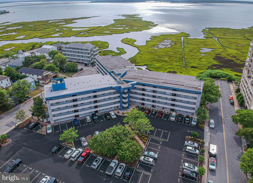 Extra Large 1 Bedroom unit, Over 900 Square Feet.  Private Large Balcony.. Spectacular  Bay view.  Close location to the Ocean. Well Maintained Building with lots of parking. Lots of shops and restaurants near by.Mid Town Ocean  City Location. Large private storage closet near elevator.