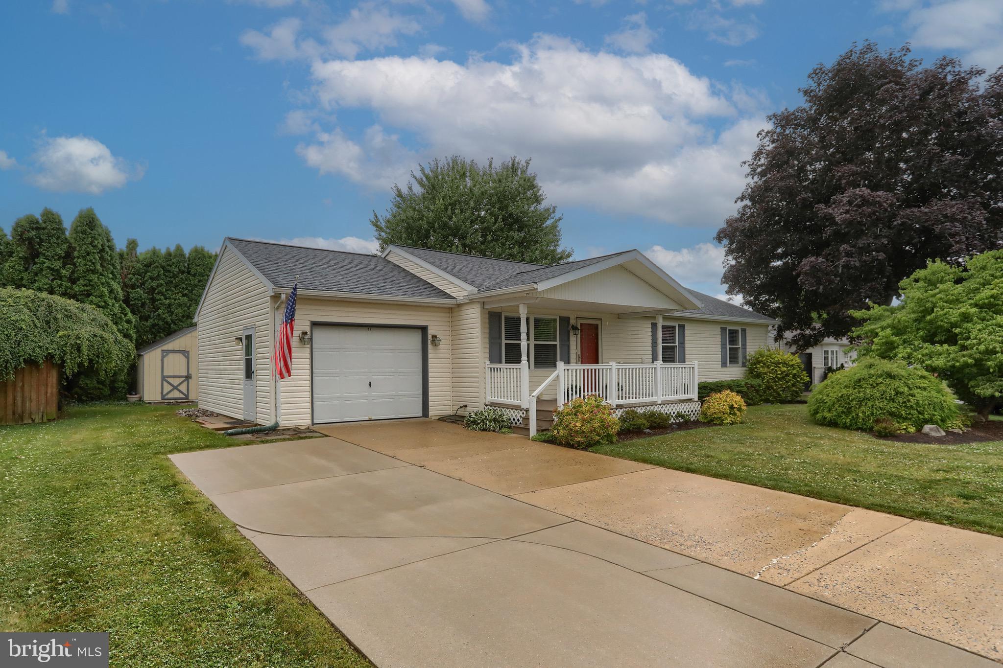 607 HENRY HOUCK LANE