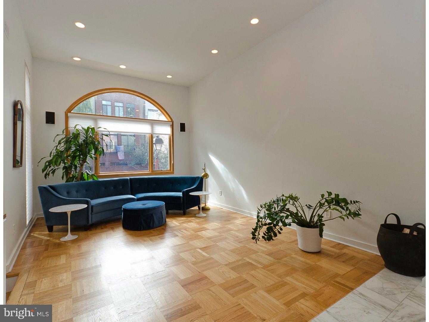 SOCIETY HILL - Residential