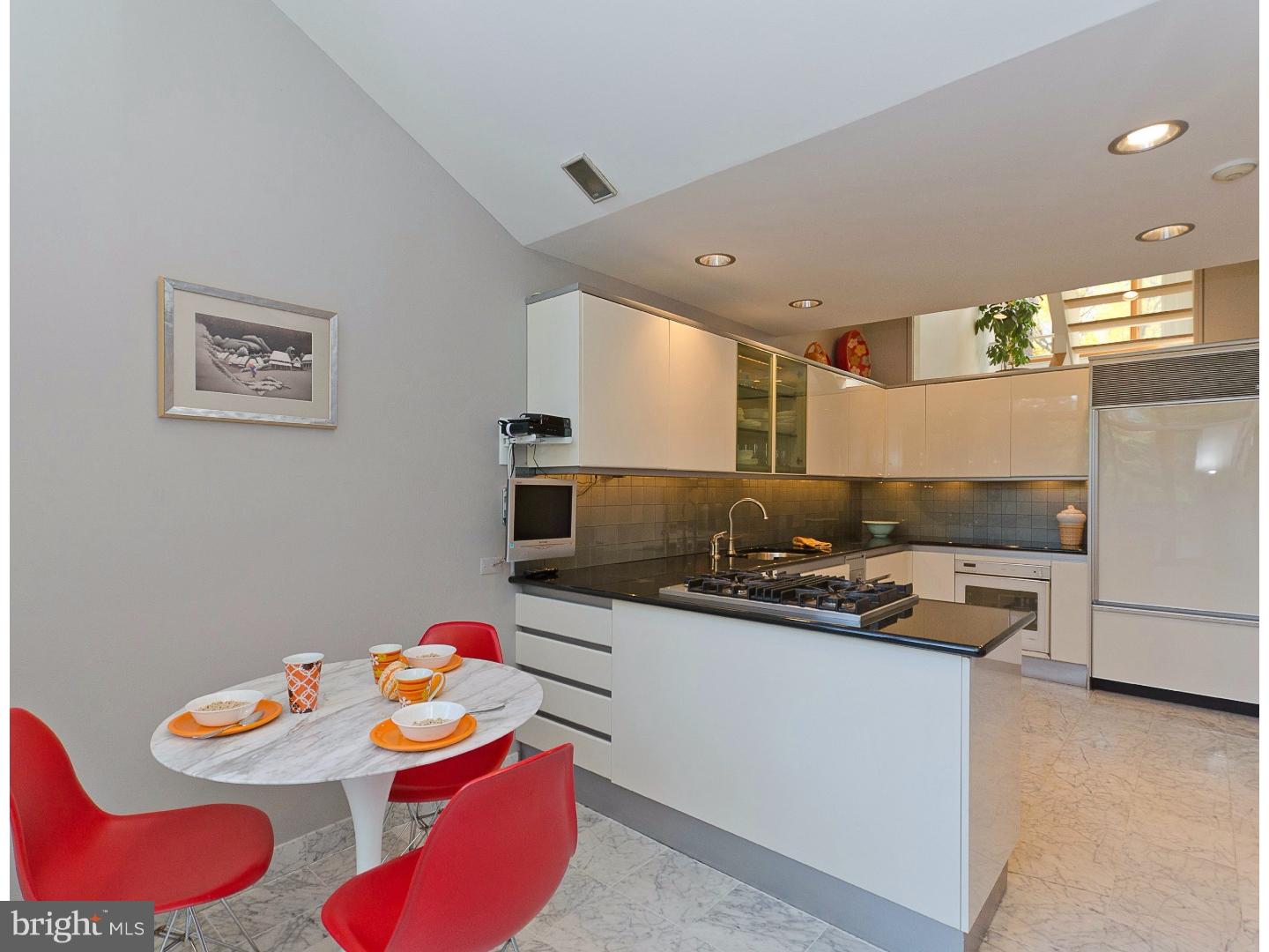 SOCIETY HILL - Residential