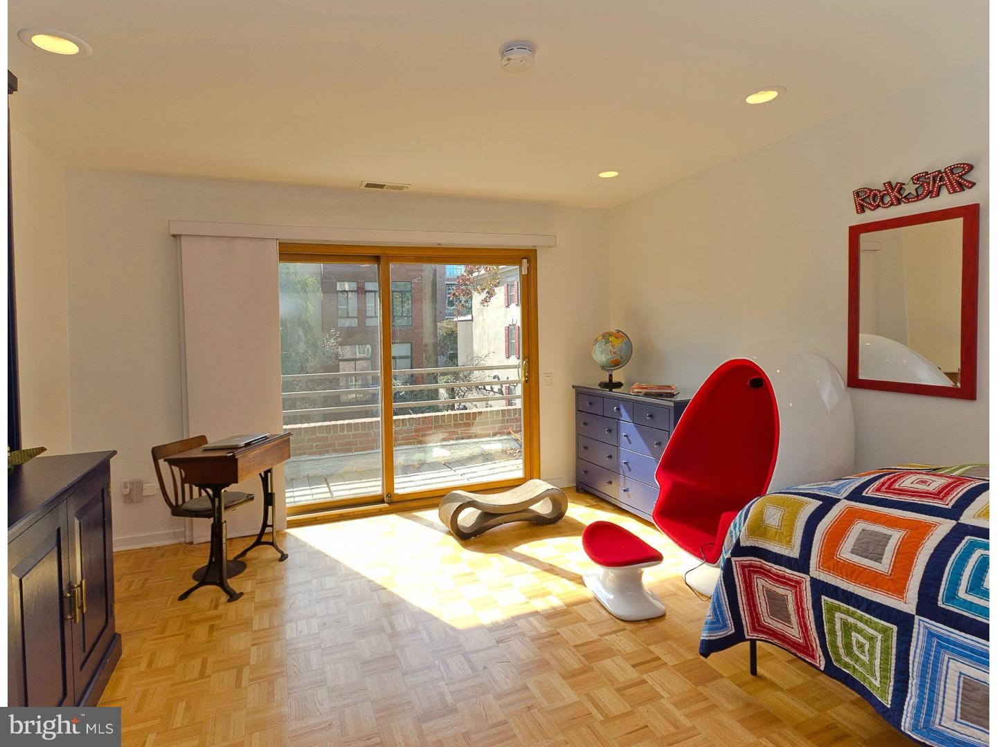 SOCIETY HILL - Residential