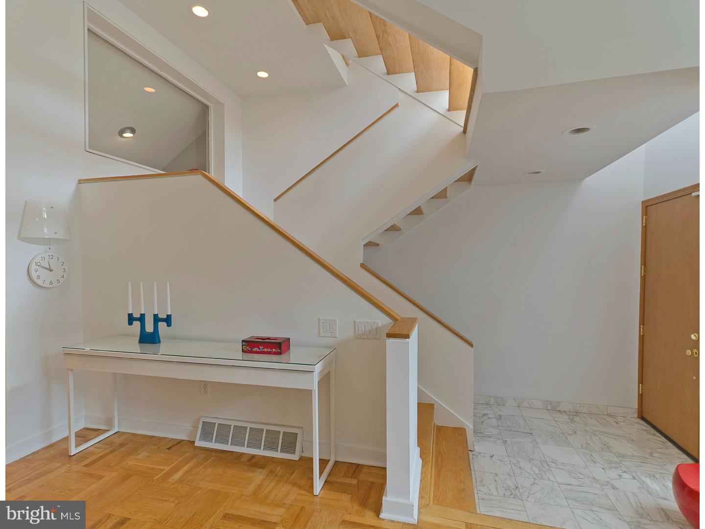 SOCIETY HILL - Residential