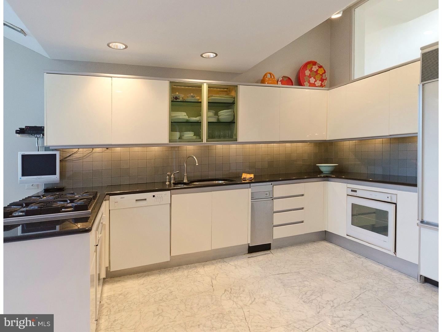 SOCIETY HILL - Residential