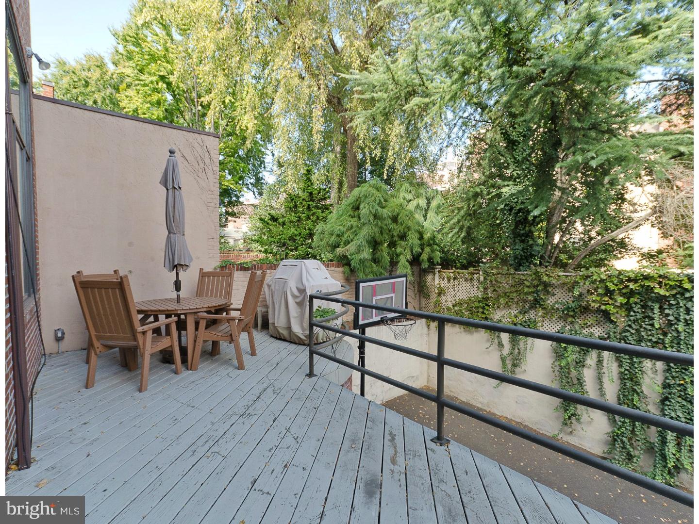 SOCIETY HILL - Residential