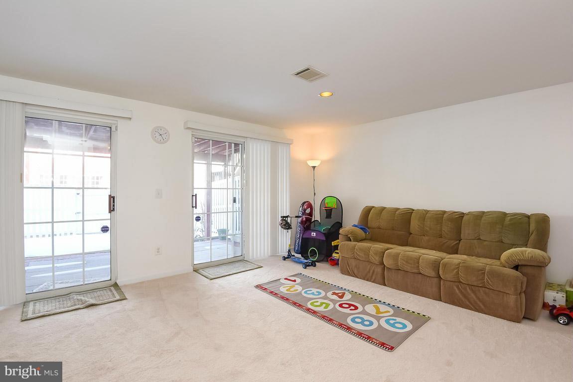 WELLINGTON/CLOVERHILL - Residential