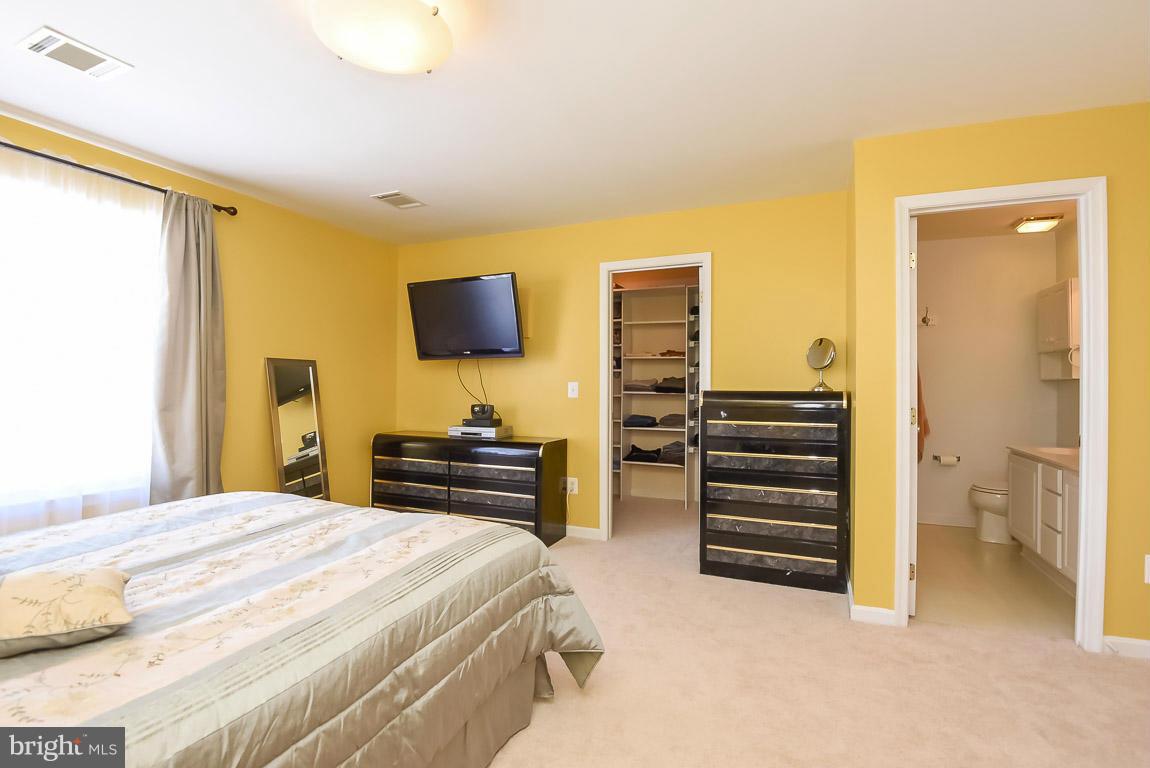 WELLINGTON/CLOVERHILL - Residential