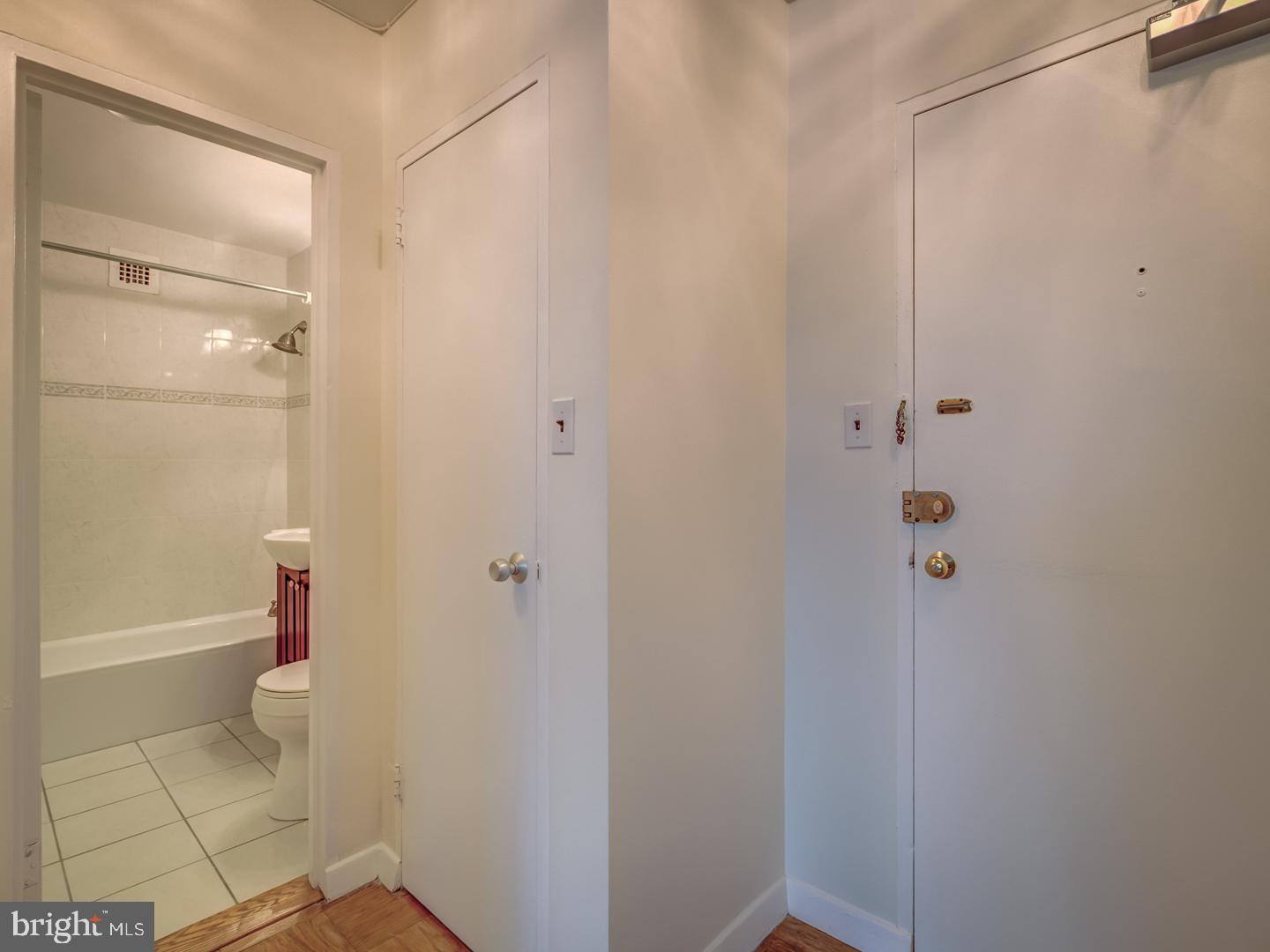 CARDINAL HOUSE - Residential Lease