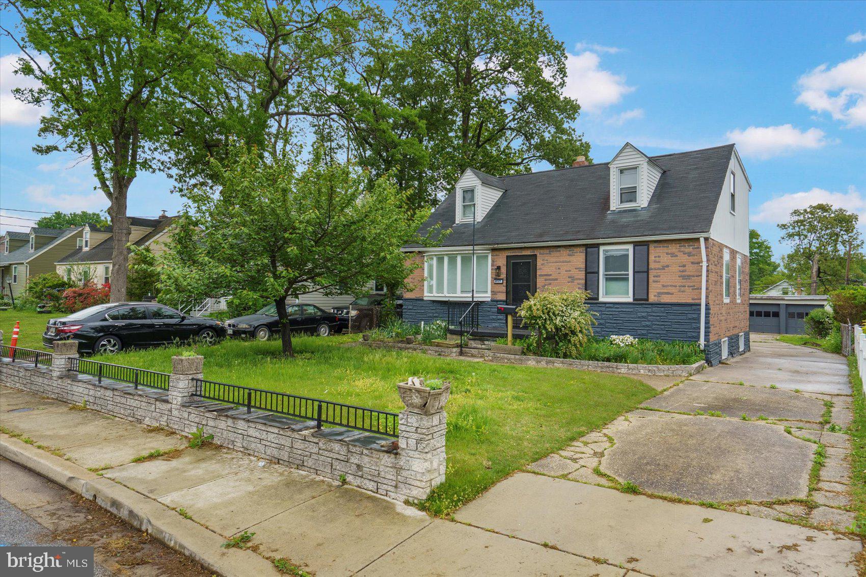 8121 HILLENDALE ROAD