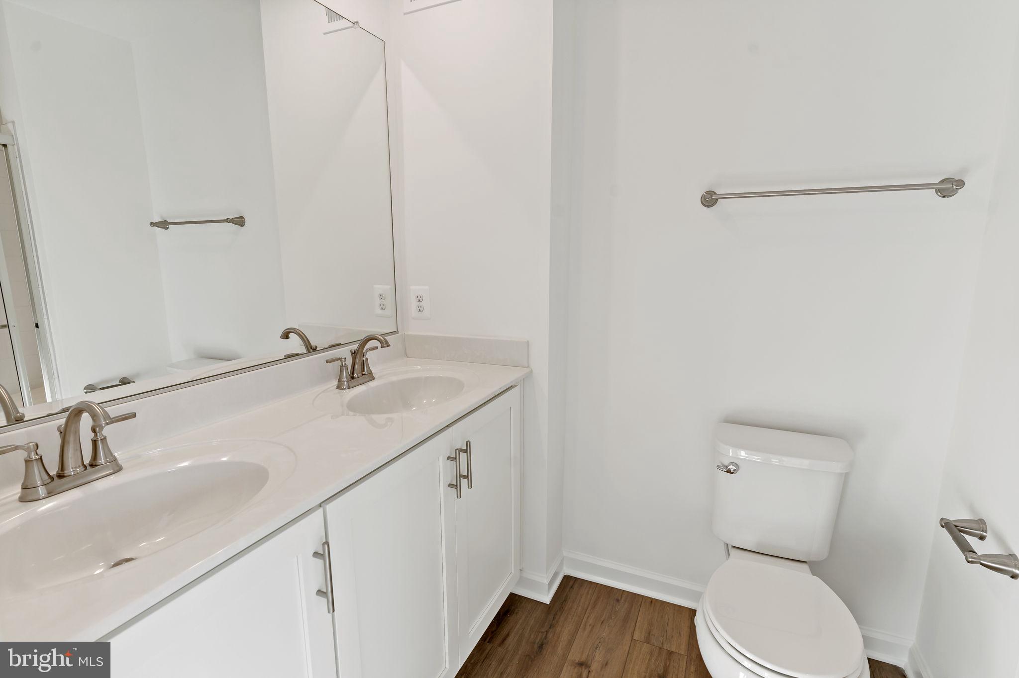 WHISPERING PINES - Residential