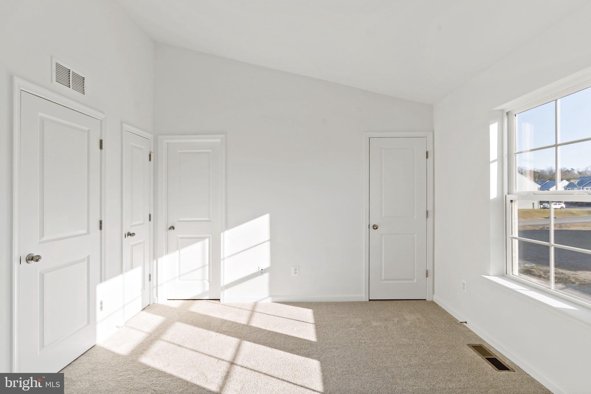 WHISPERING PINES - Residential