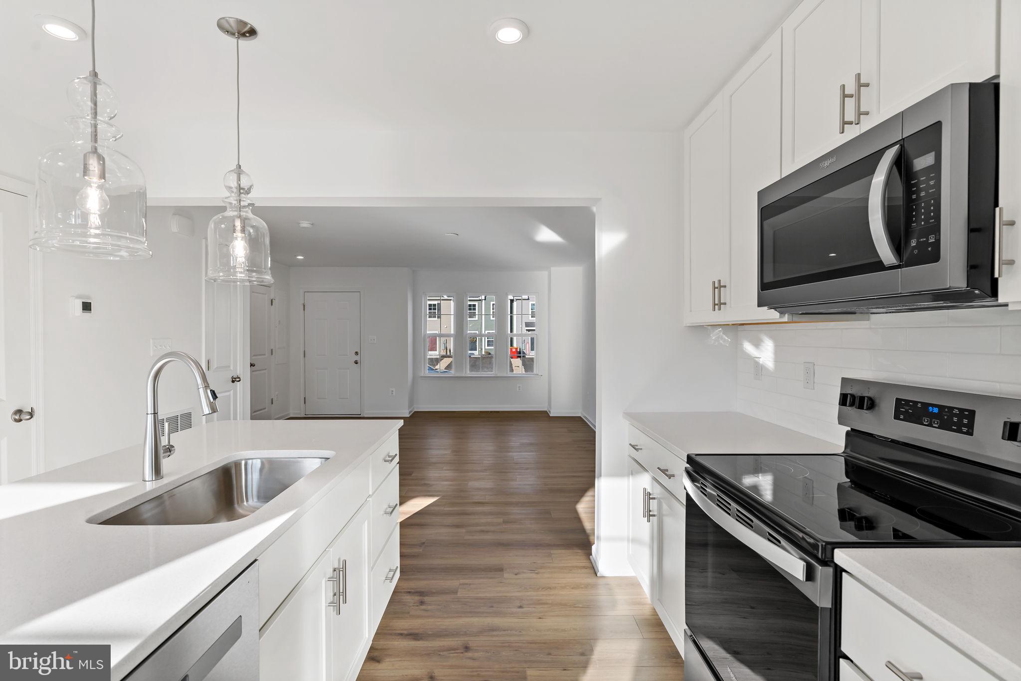 WHISPERING PINES - Residential