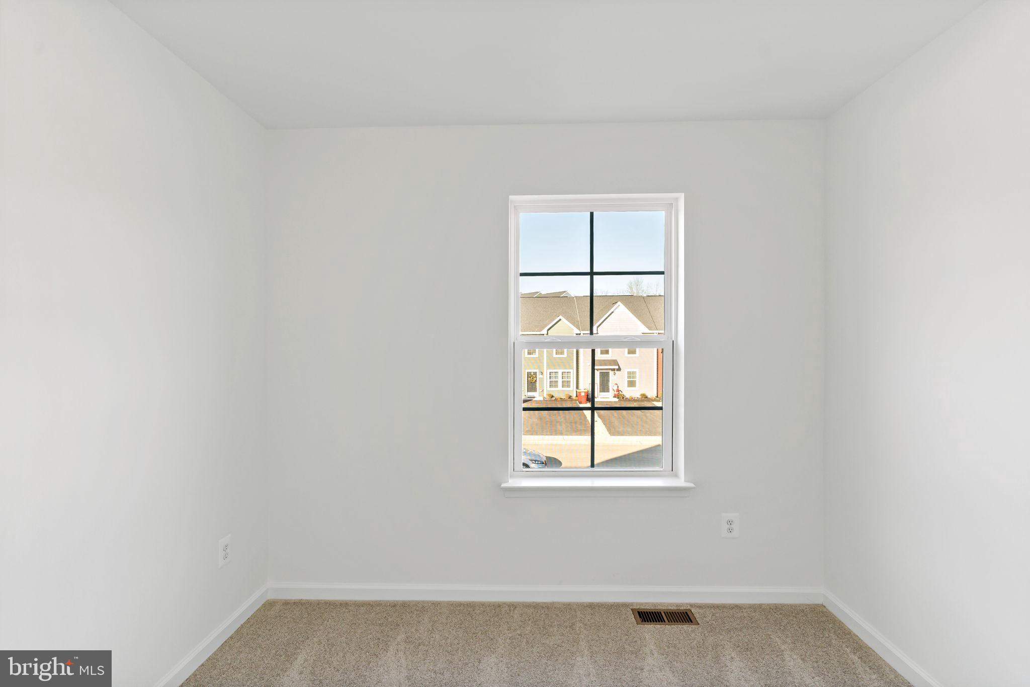 WHISPERING PINES - Residential