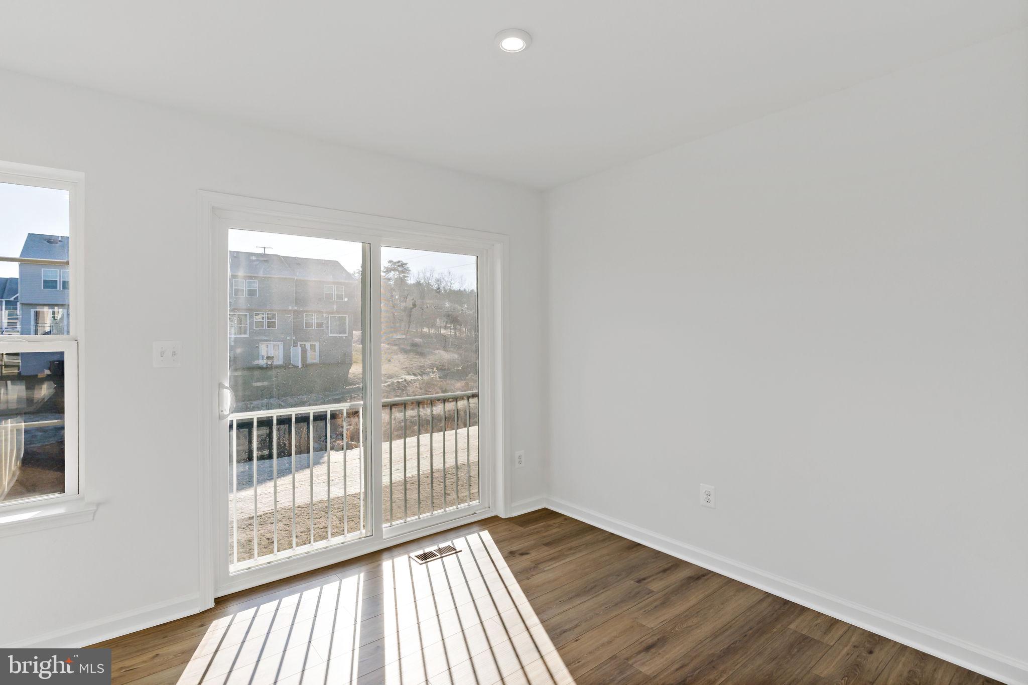 WHISPERING PINES - Residential